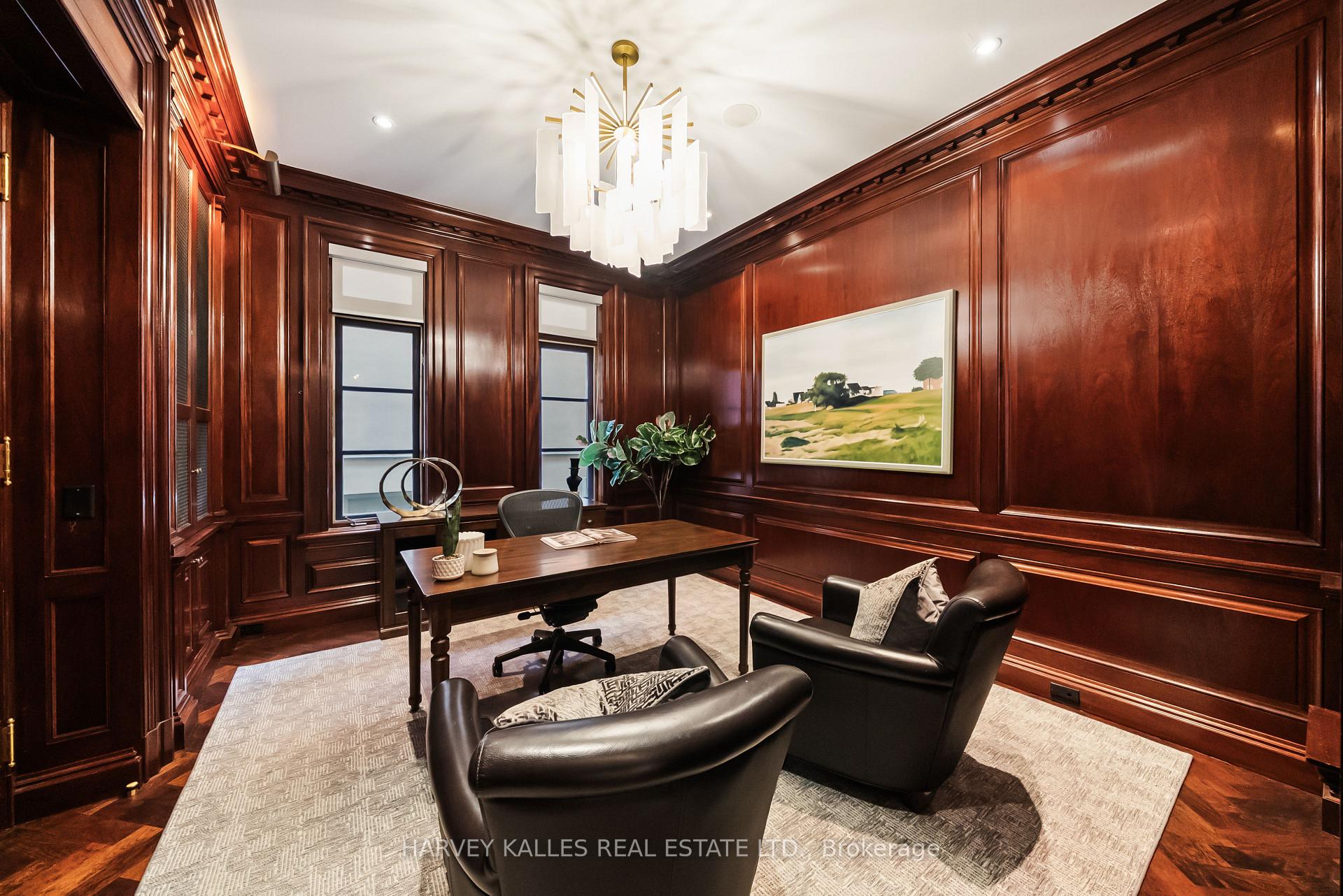 250 Forest Hill Road, Toronto