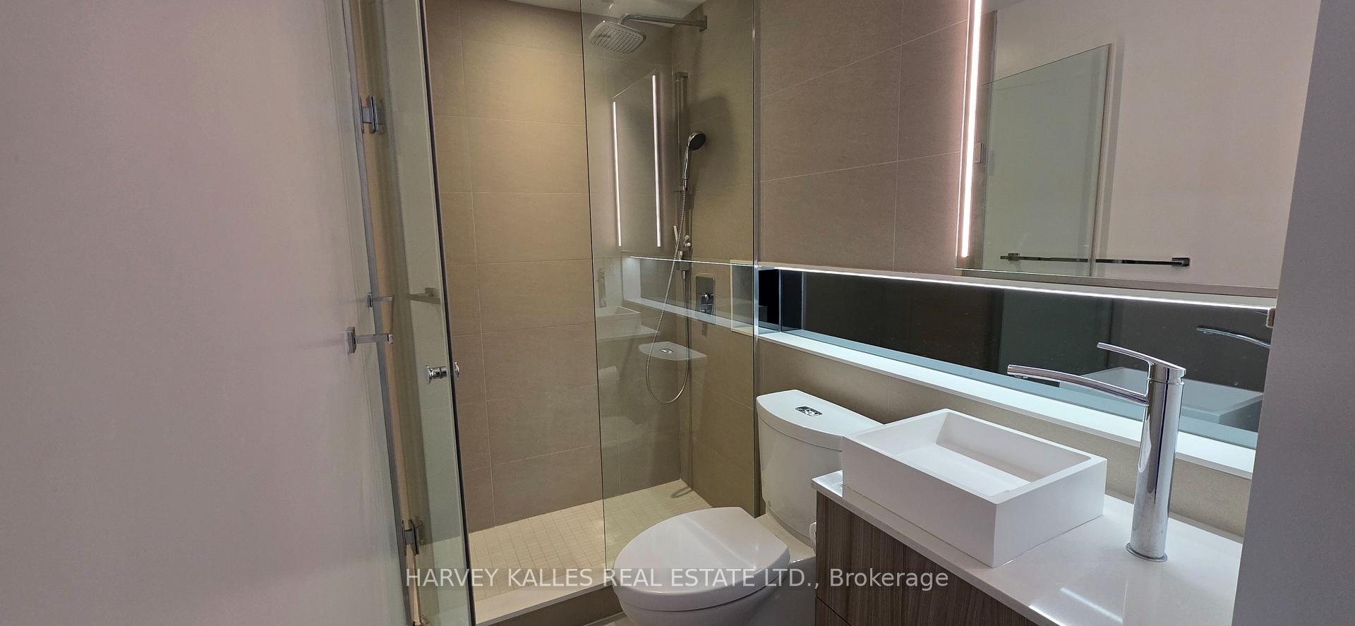 215 Queen Street W 1103, Toronto Unit: 1103
