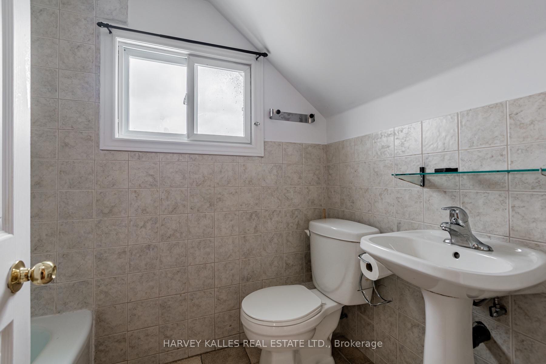 313 Glenholme Avenue, Toronto