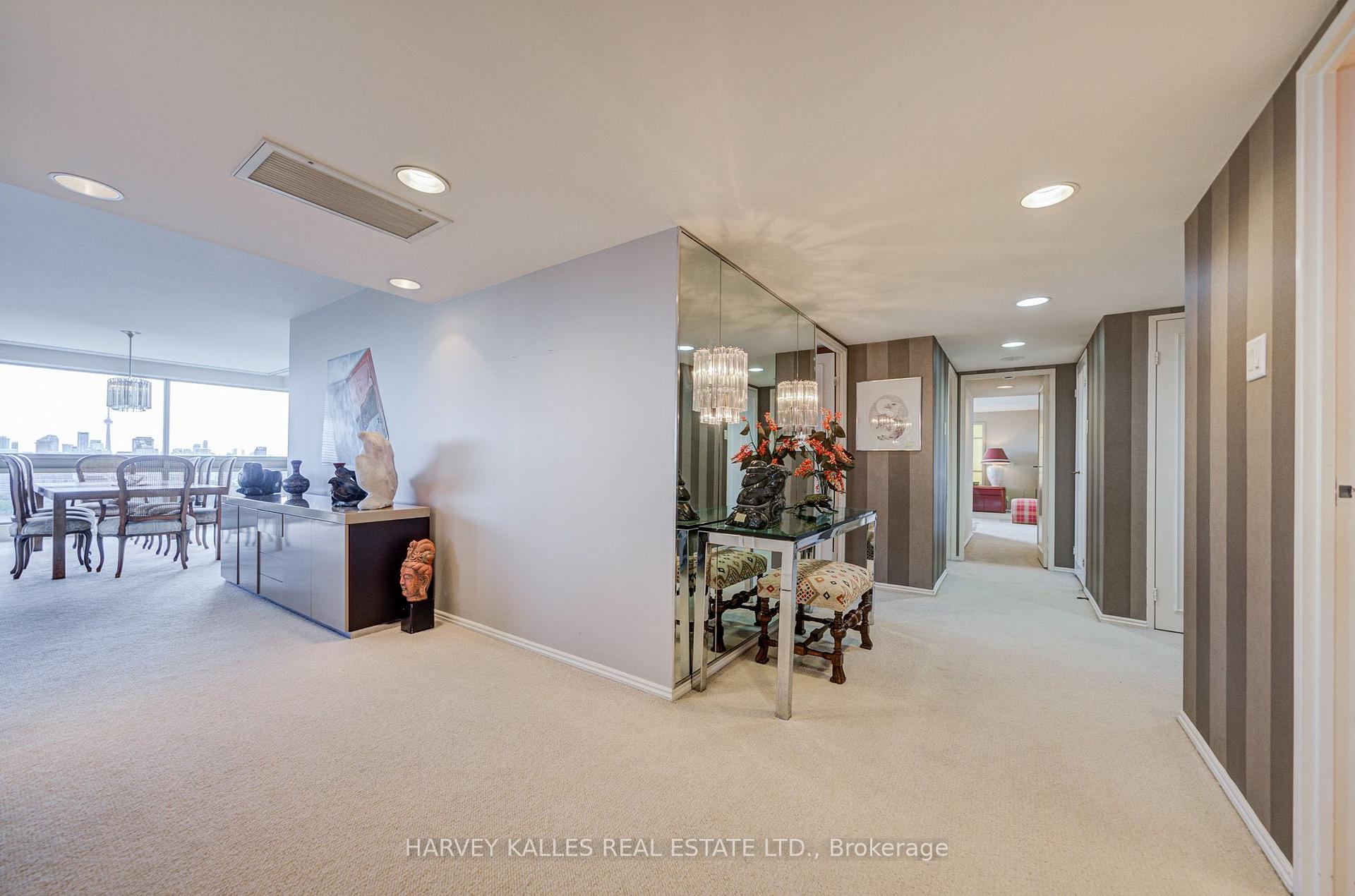 63 St. Clair Avenue W 1605, Toronto Unit: 1605