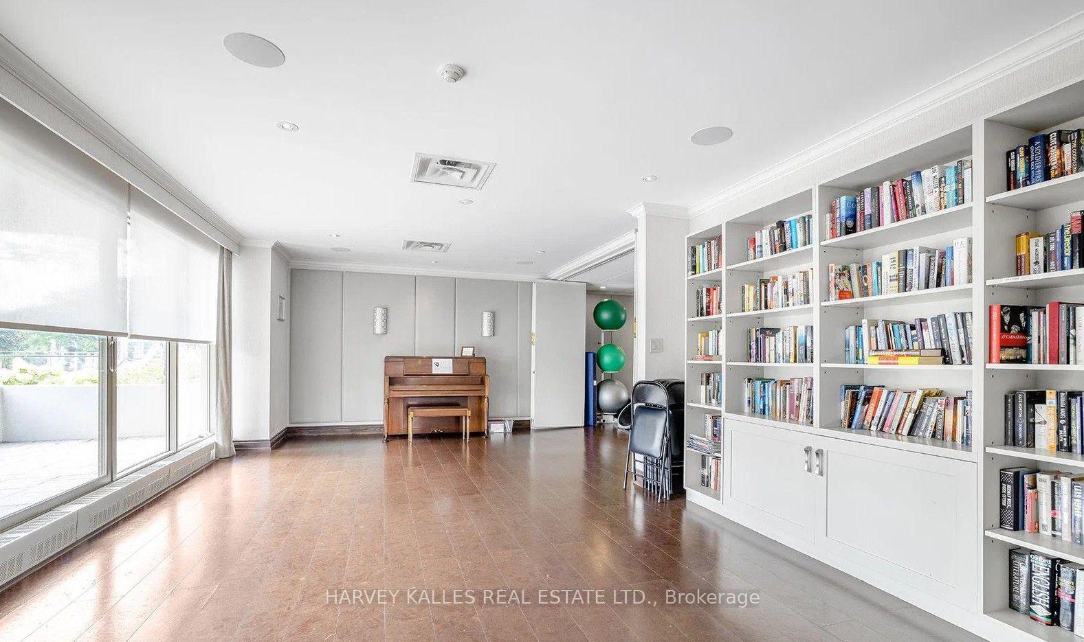 63 St. Clair Avenue W 1605, Toronto Unit: 1605