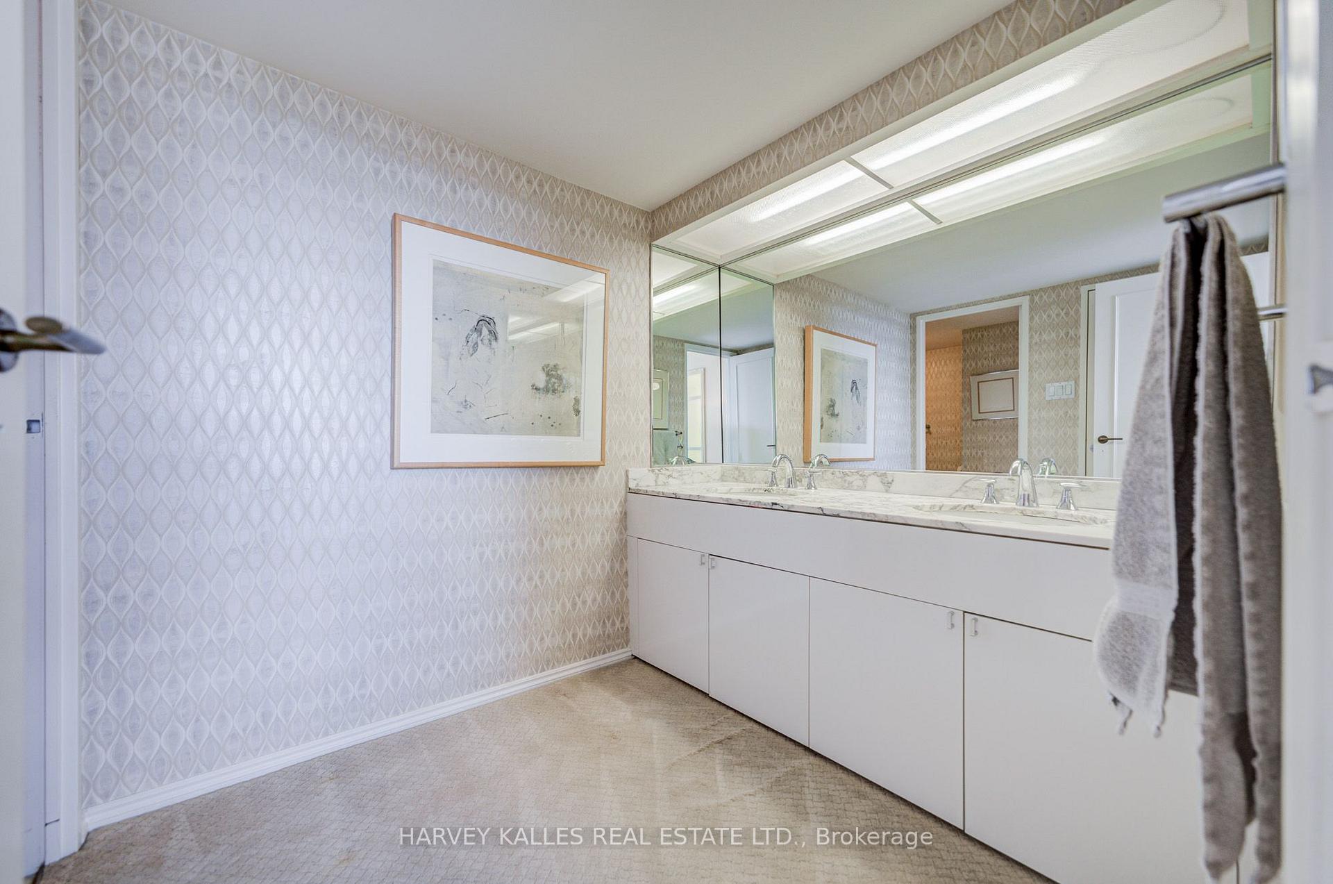 63 St. Clair Avenue W 1605, Toronto Unit: 1605