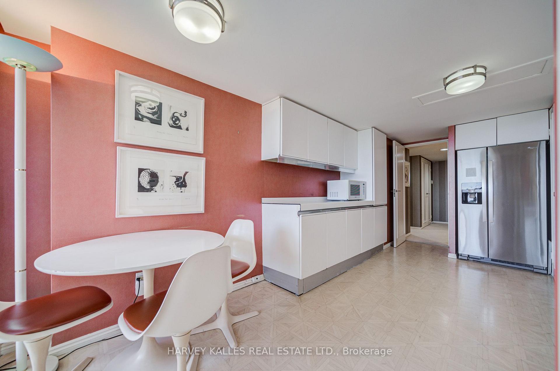 63 St. Clair Avenue W 1605, Toronto Unit: 1605