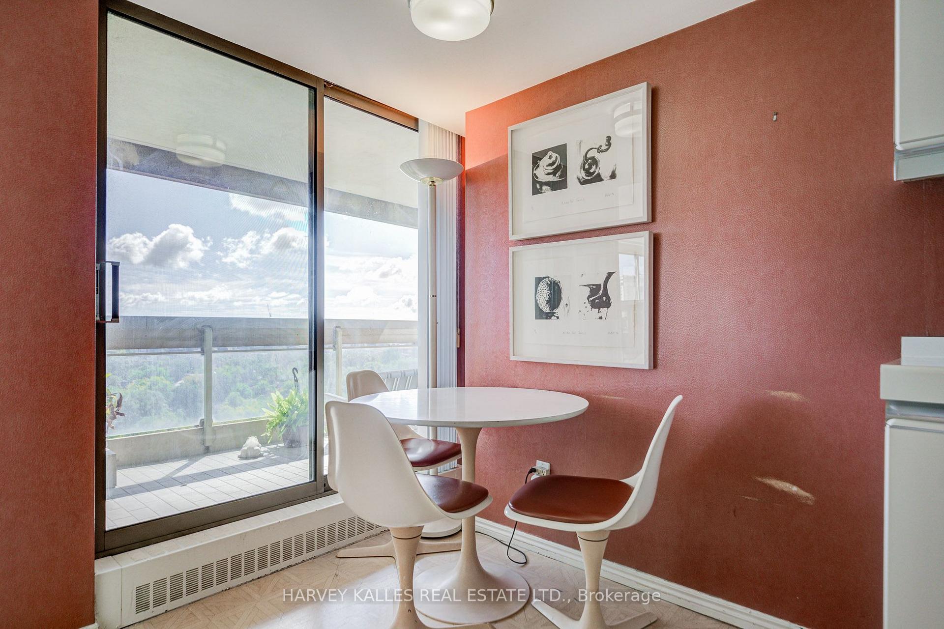 63 St. Clair Avenue W 1605, Toronto Unit: 1605