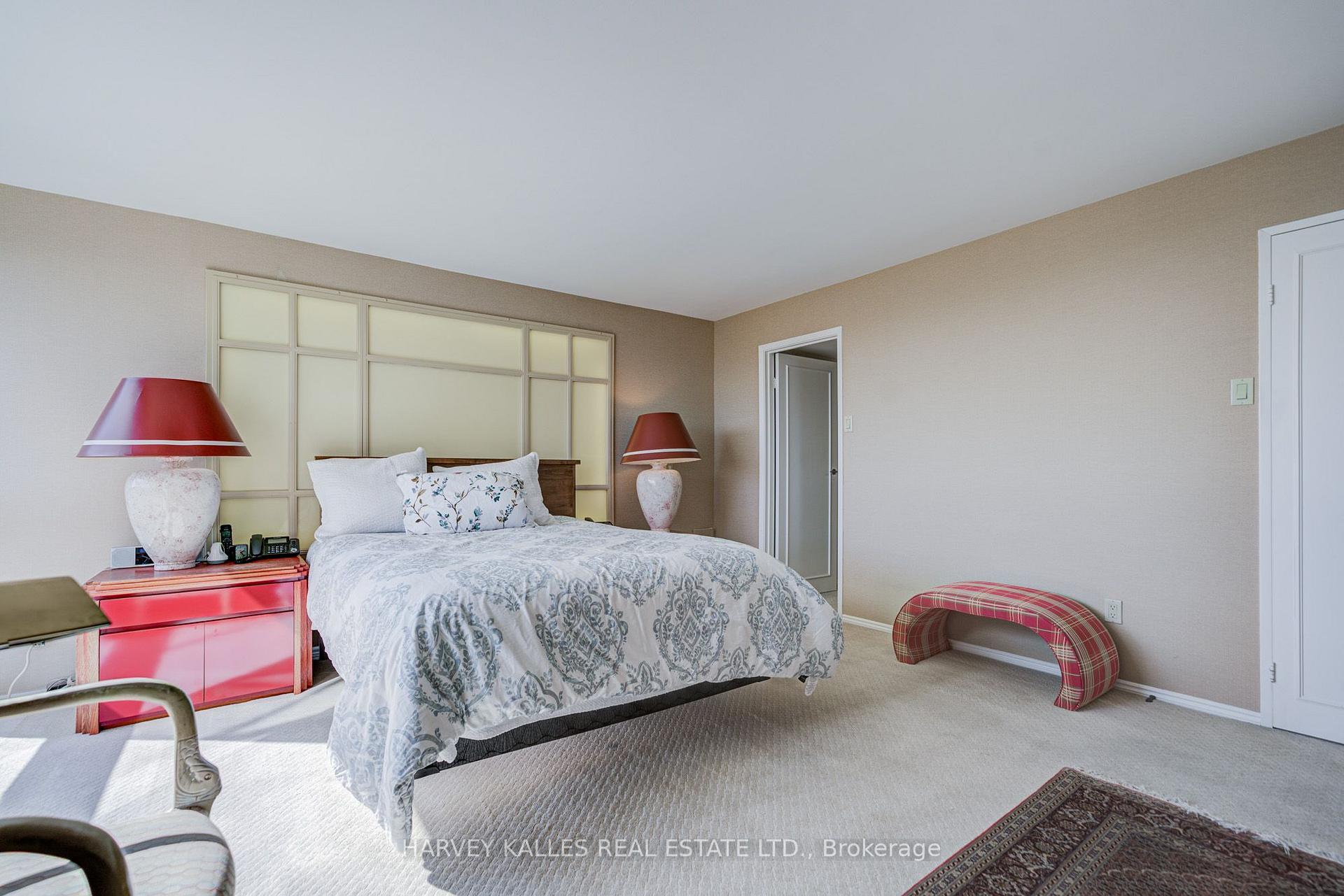 63 St. Clair Avenue W 1605, Toronto Unit: 1605