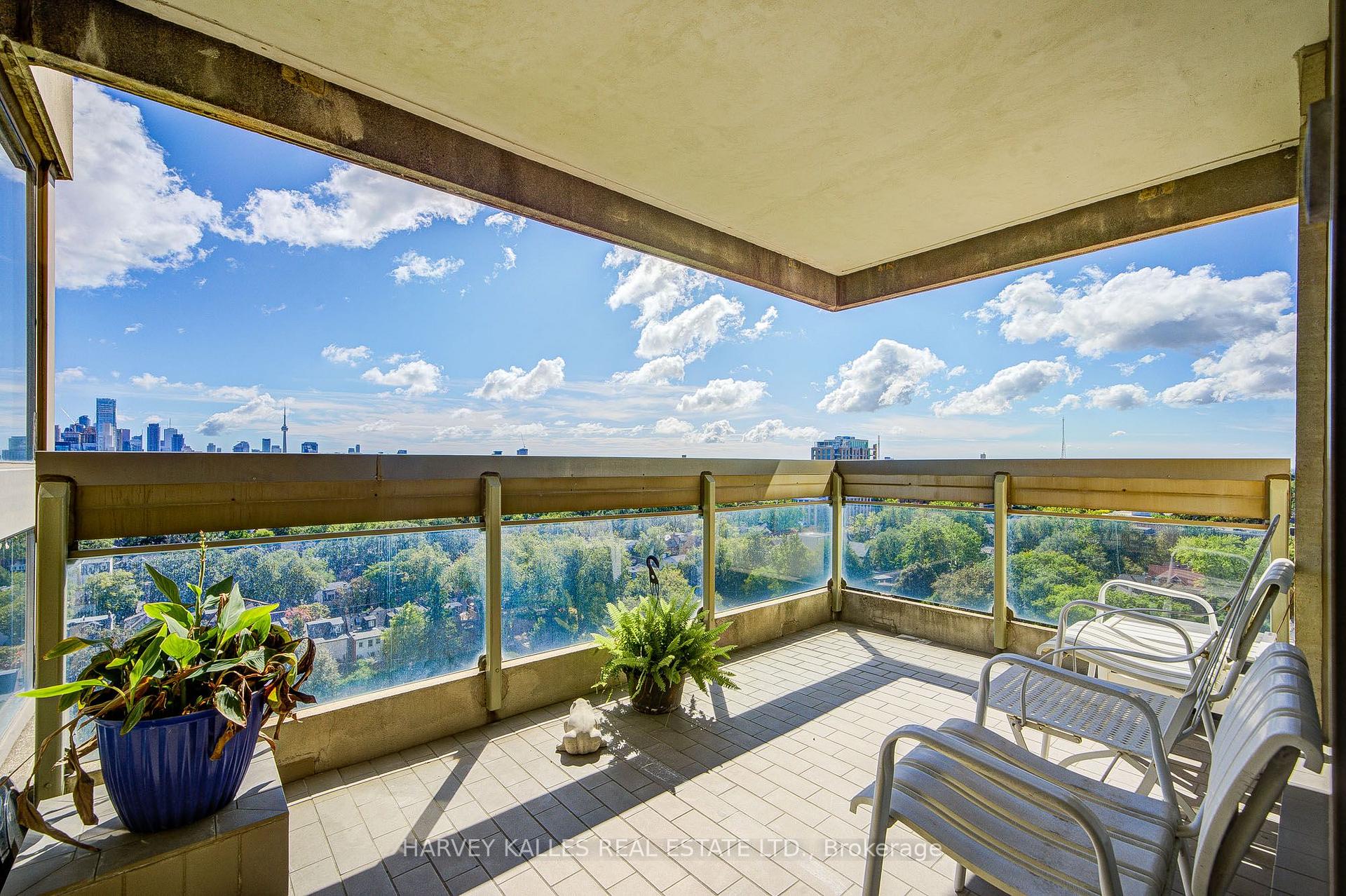 63 St. Clair Avenue W 1605, Toronto Unit: 1605