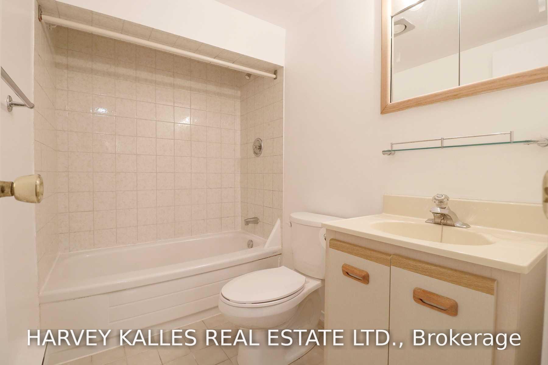 21 Braemar Avenue Lower, Toronto Unit: Lower