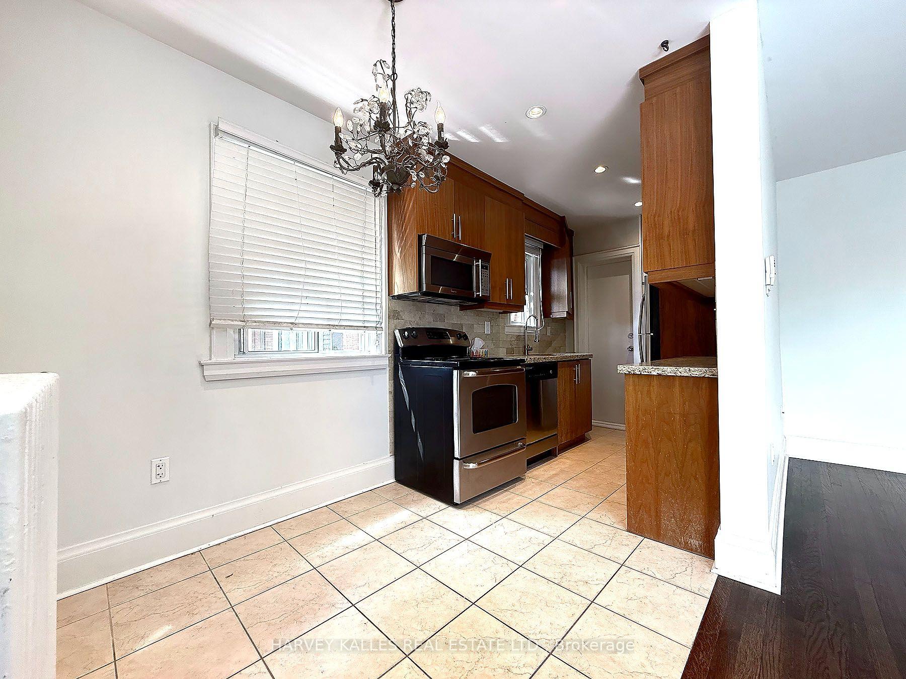 858 Davenport Road 201, Toronto Unit: 201