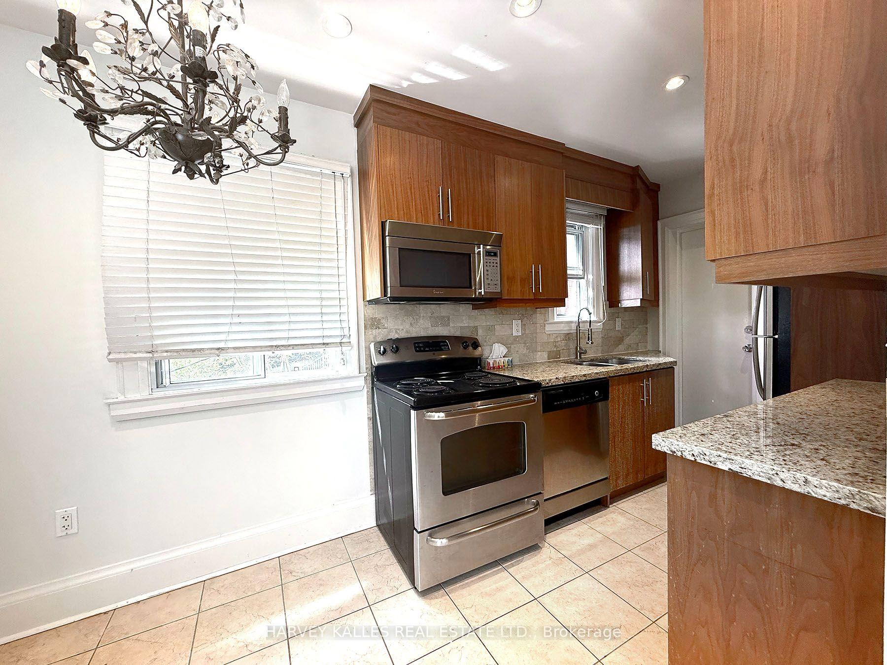 858 Davenport Road 301, Toronto Unit: 301
