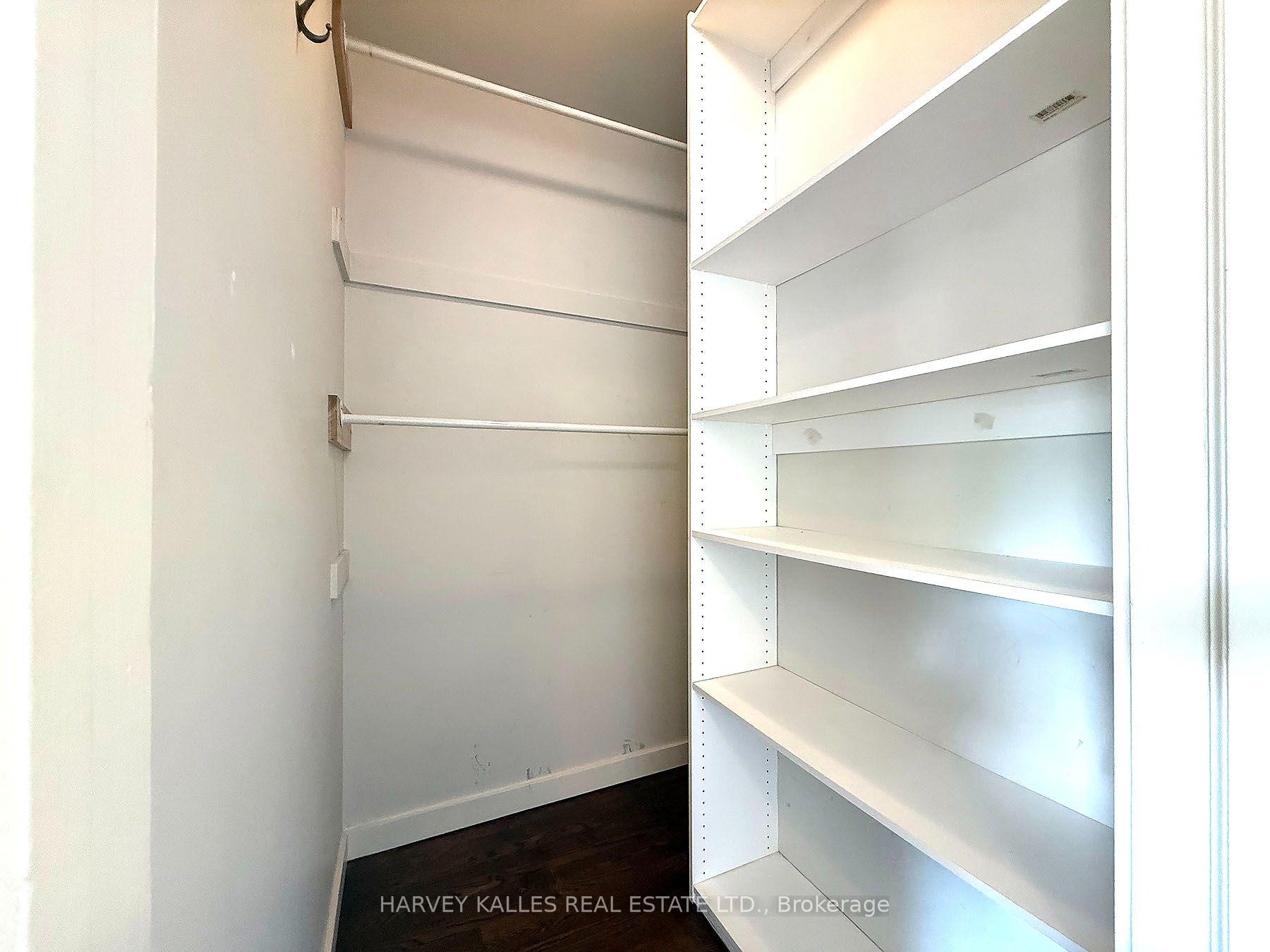 858 Davenport Road 301, Toronto Unit: 301