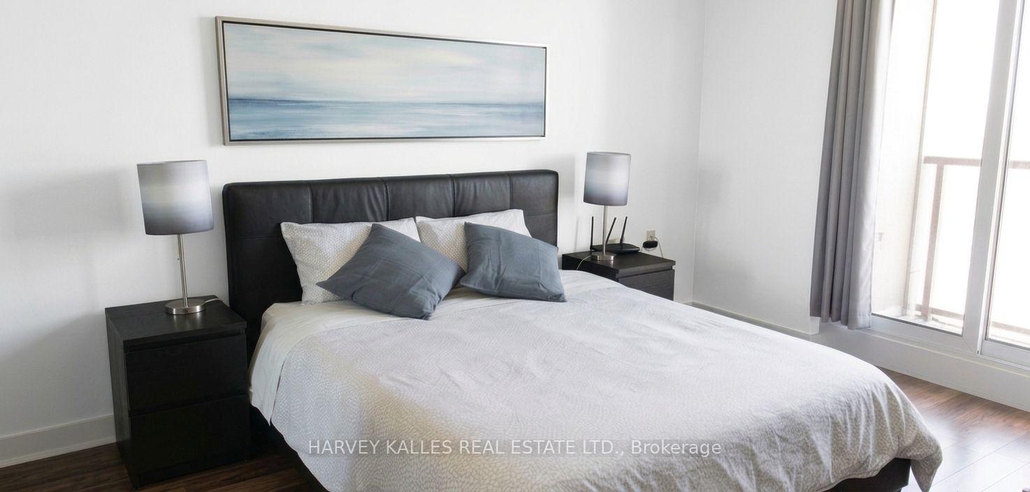 85 Bloor Street E 1603, Toronto Unit: 1603