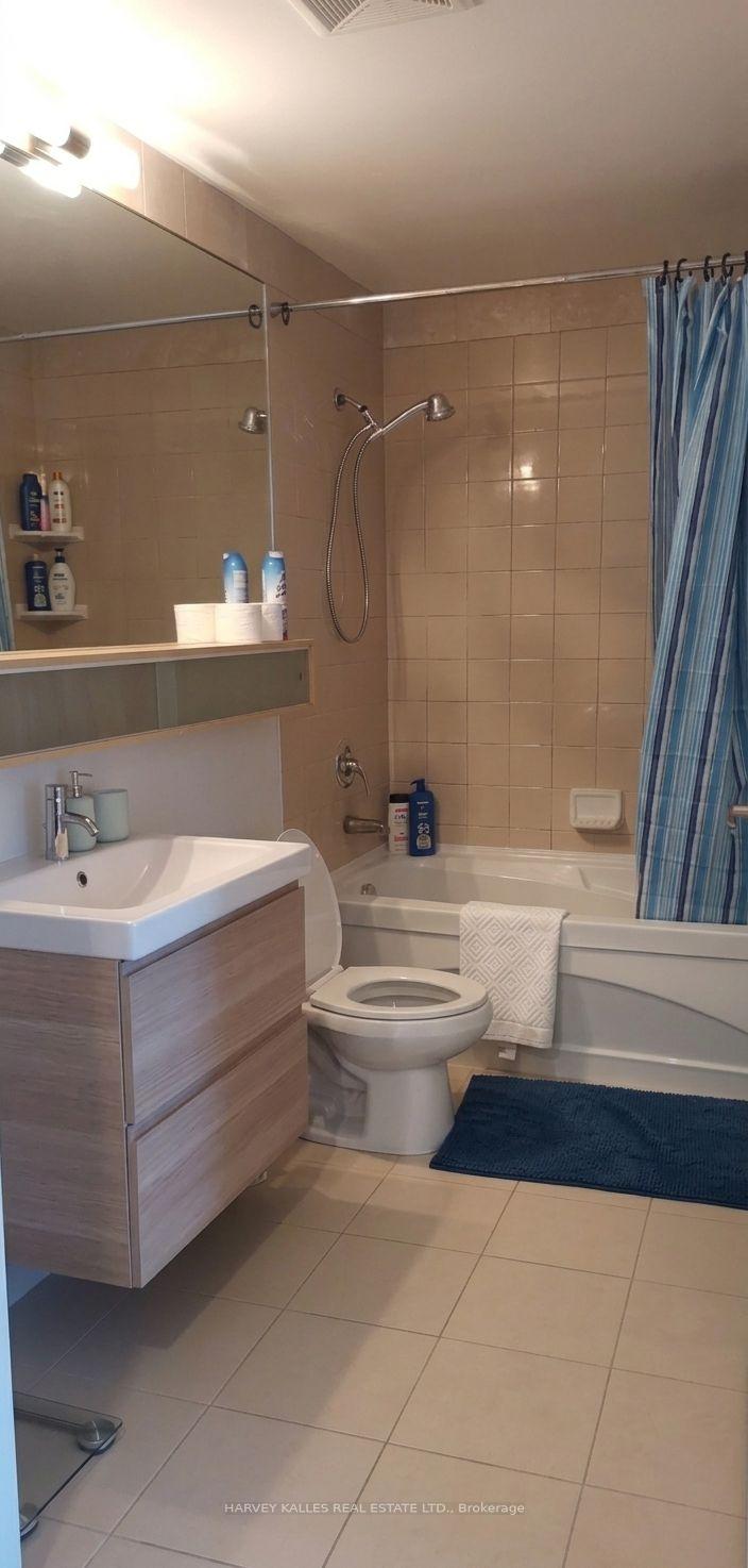 85 Bloor Street E 1603, Toronto Unit: 1603
