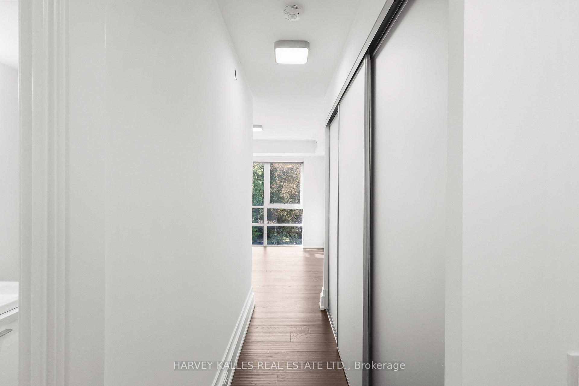 3 Southvale Drive 401, Toronto Unit: 401