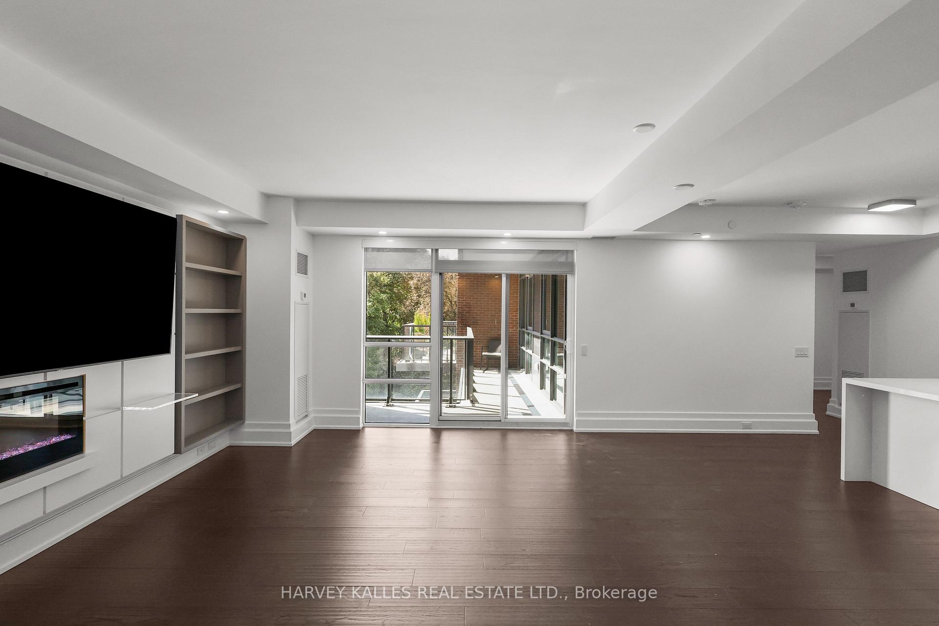 3 Southvale Drive 401, Toronto Unit: 401