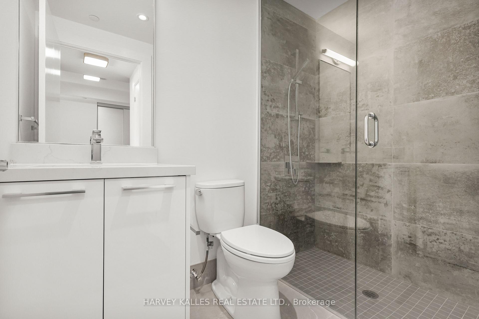 3 Southvale Drive 401, Toronto Unit: 401