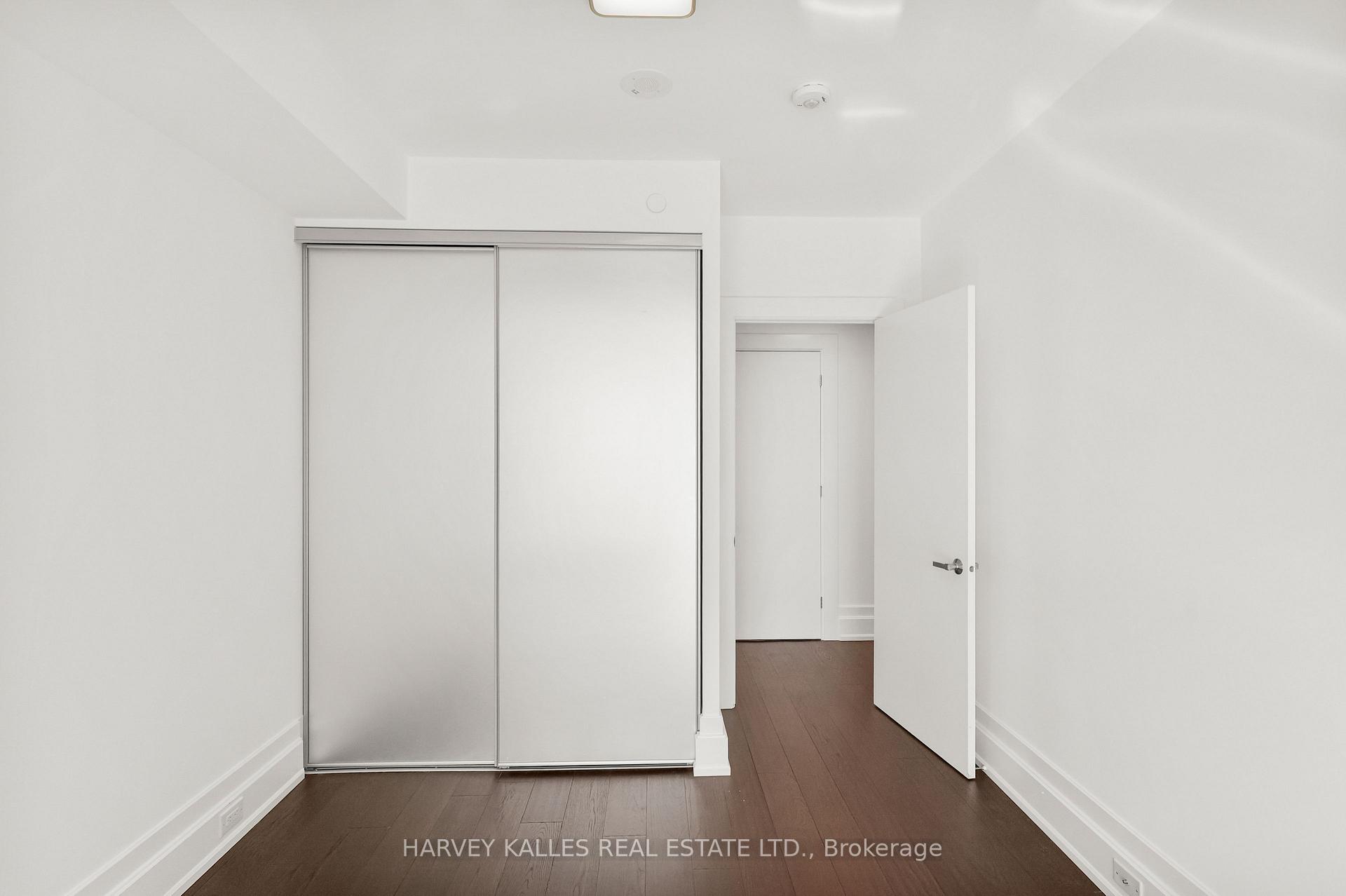 3 Southvale Drive 401, Toronto Unit: 401