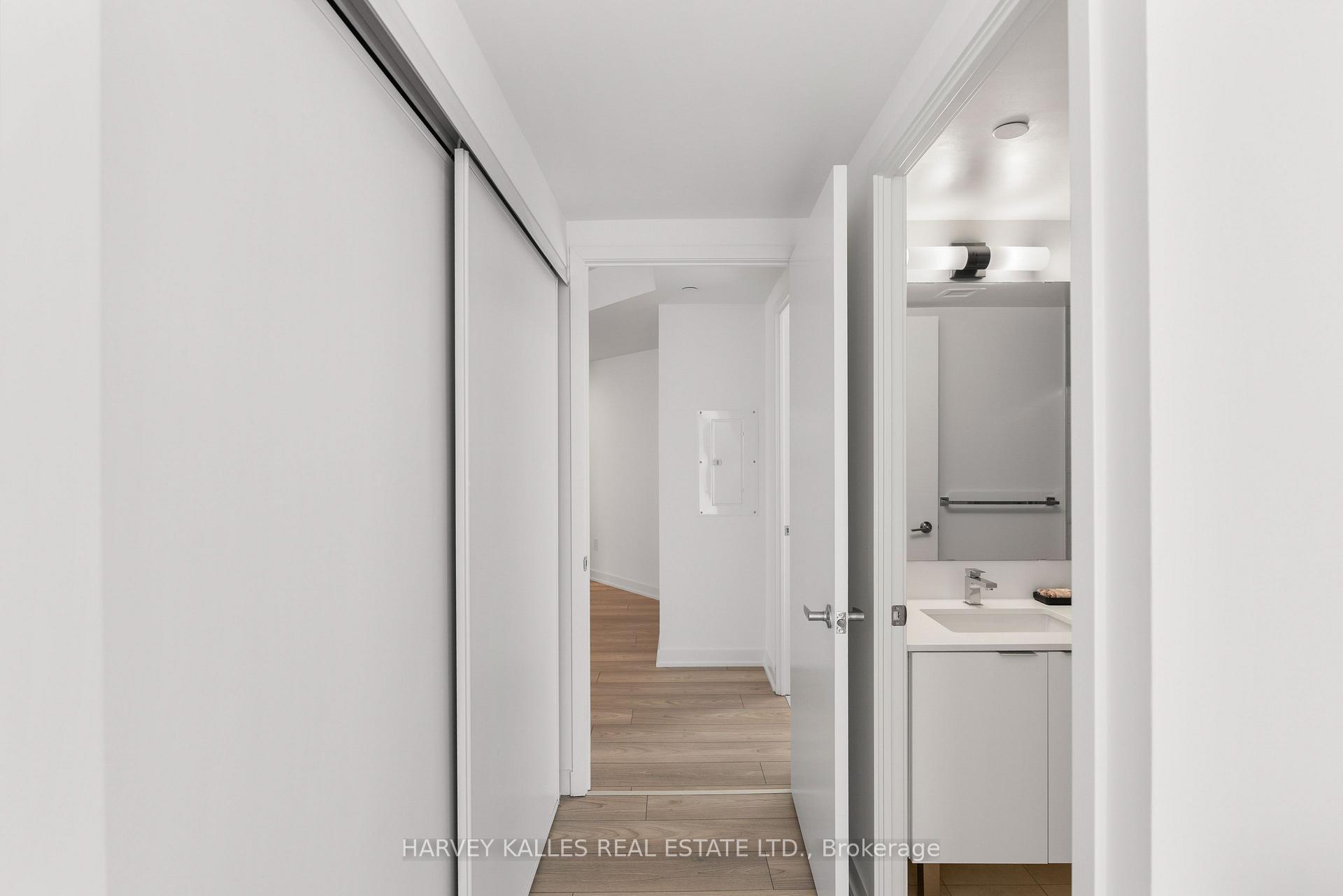 8 Tippett Road 1105, Toronto Unit: 1105