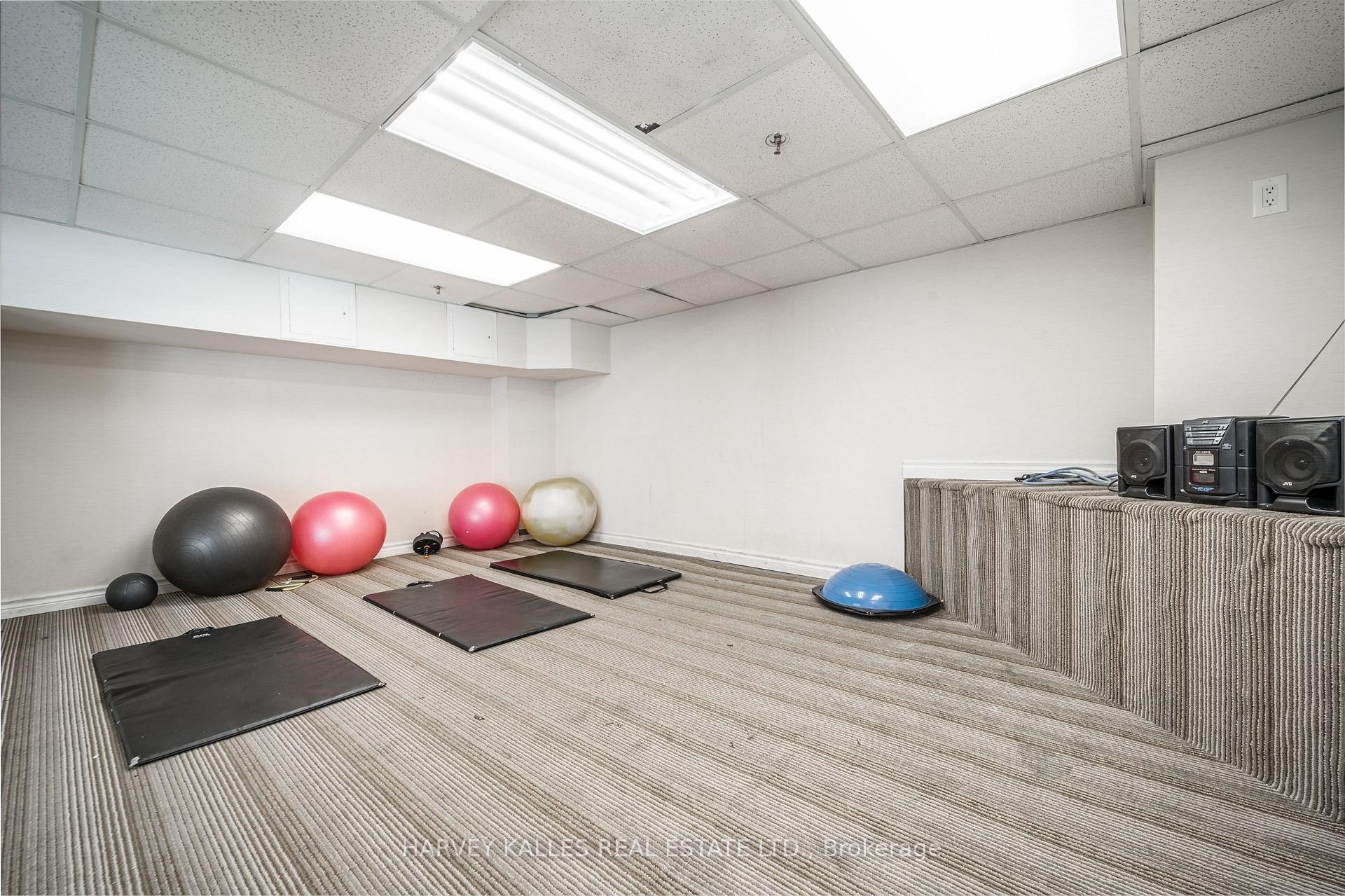 225 Wellesley Street E 313, Toronto Unit: 313