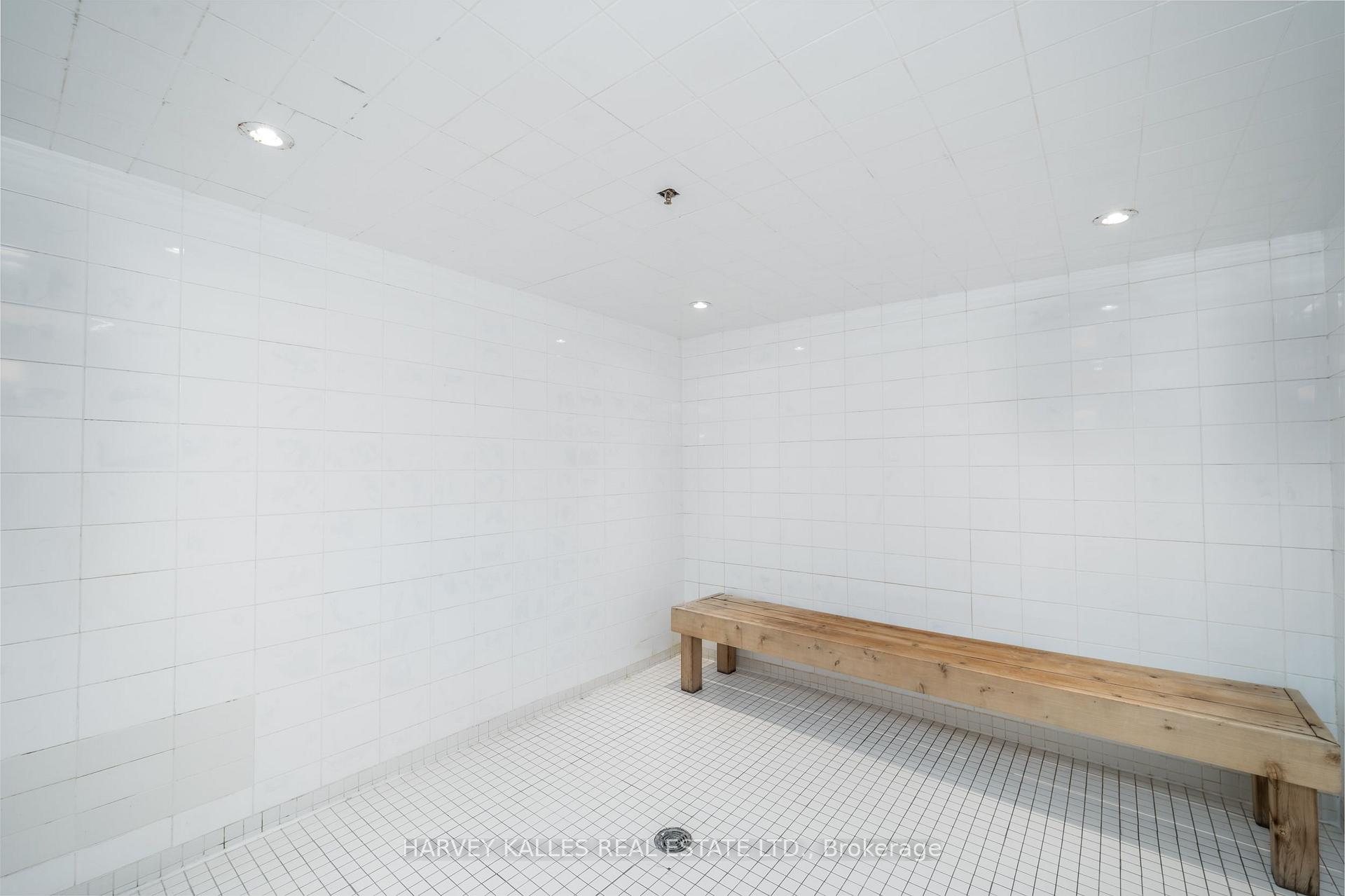 225 Wellesley Street E 313, Toronto Unit: 313