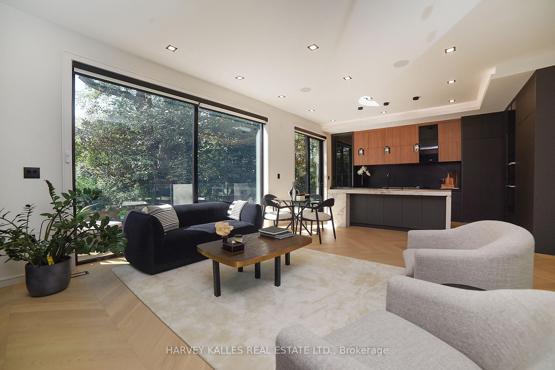 110 Mona Drive, Toronto