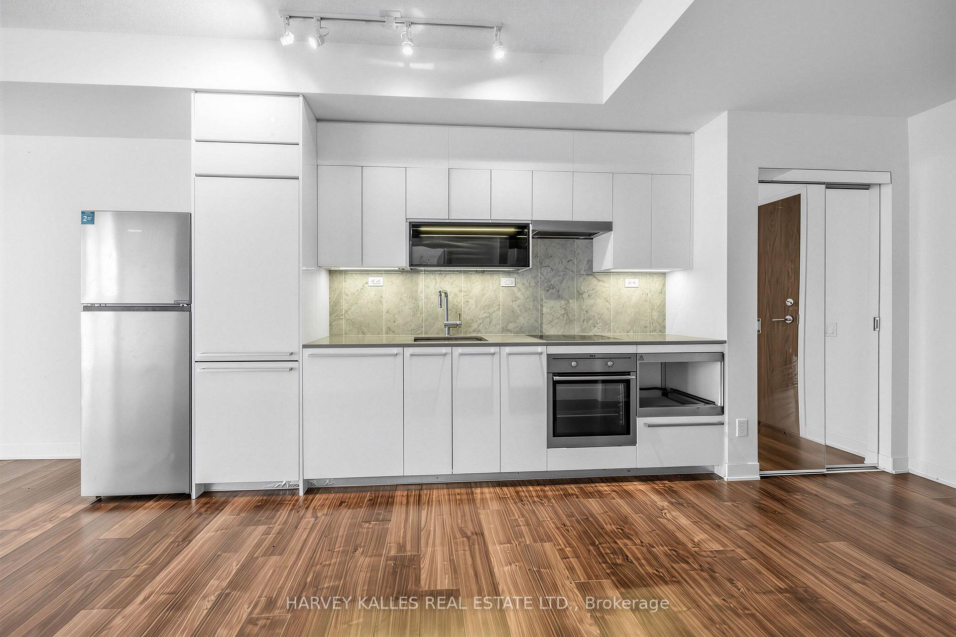 90 Queens Wharf Road 608, Toronto Unit: 608