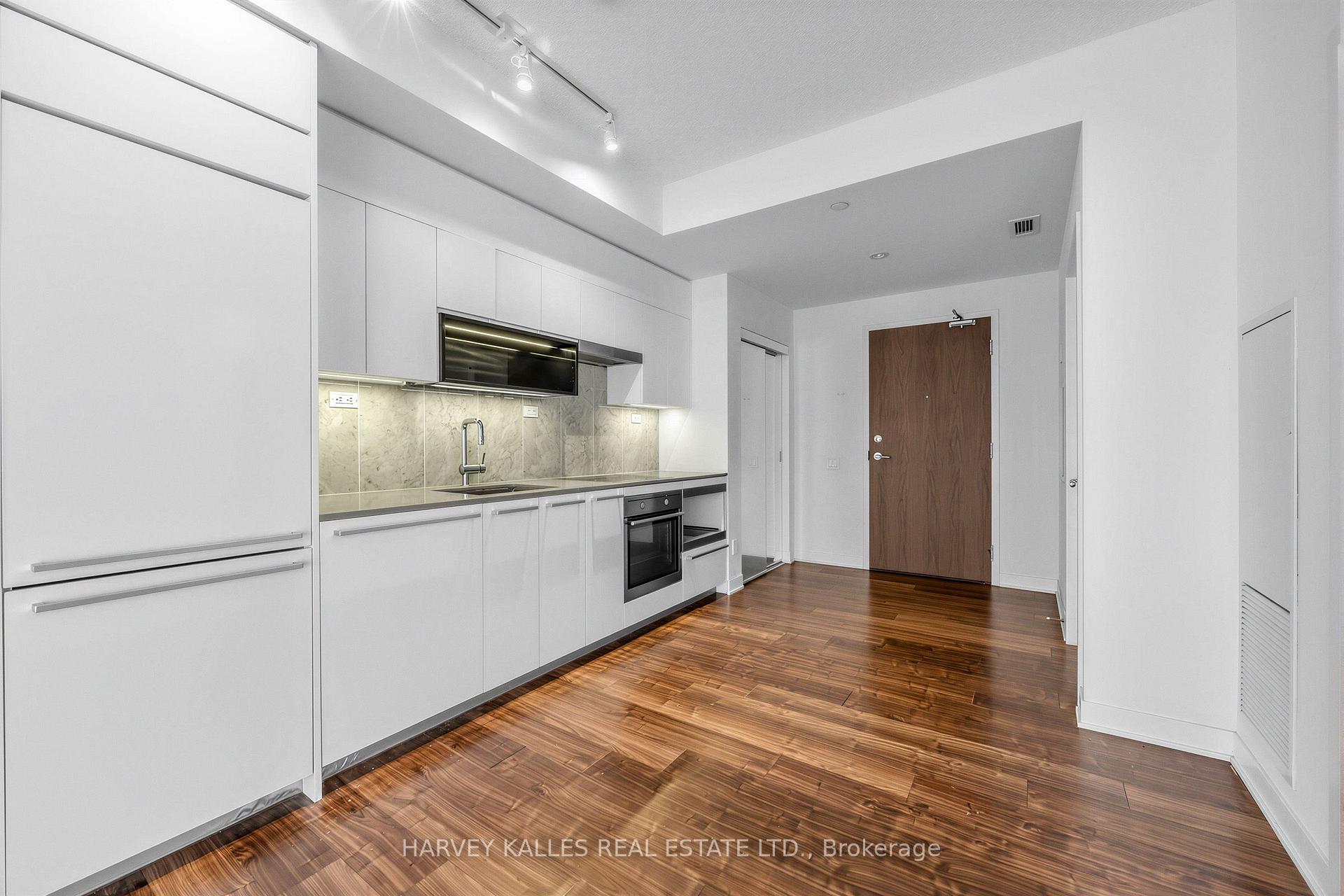 90 Queens Wharf Road 608, Toronto Unit: 608