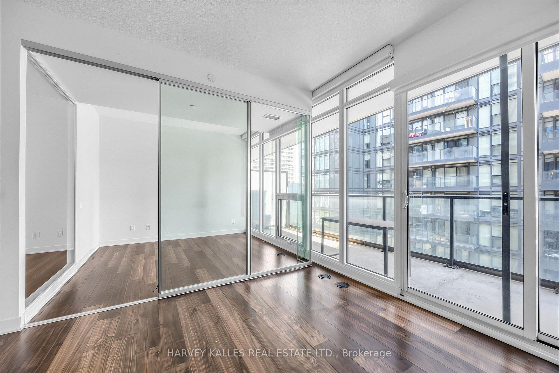 90 Queens Wharf Road 608, Toronto Unit: 608