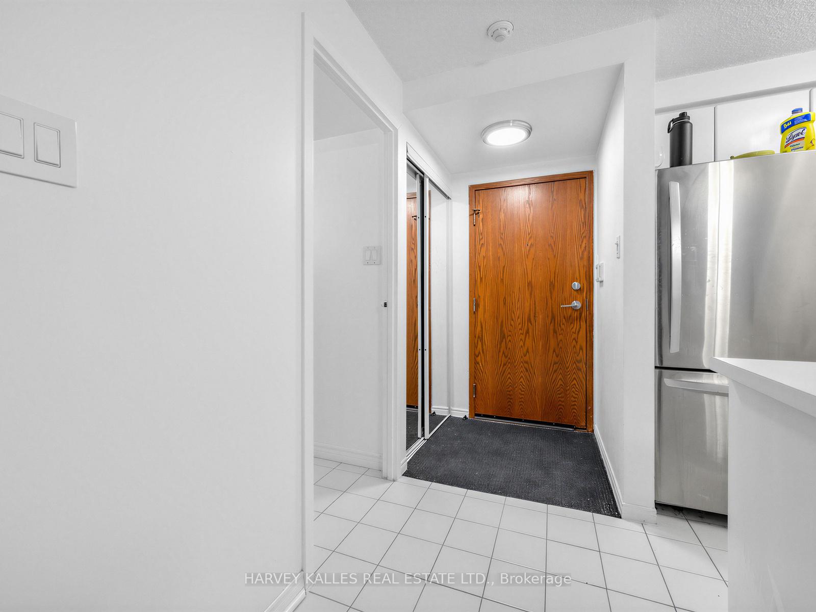 10 Yonge Street 705, Toronto Unit: 705
