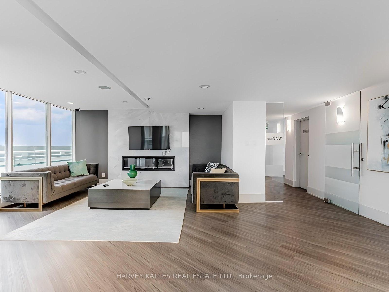 10 Yonge Street 705, Toronto Unit: 705