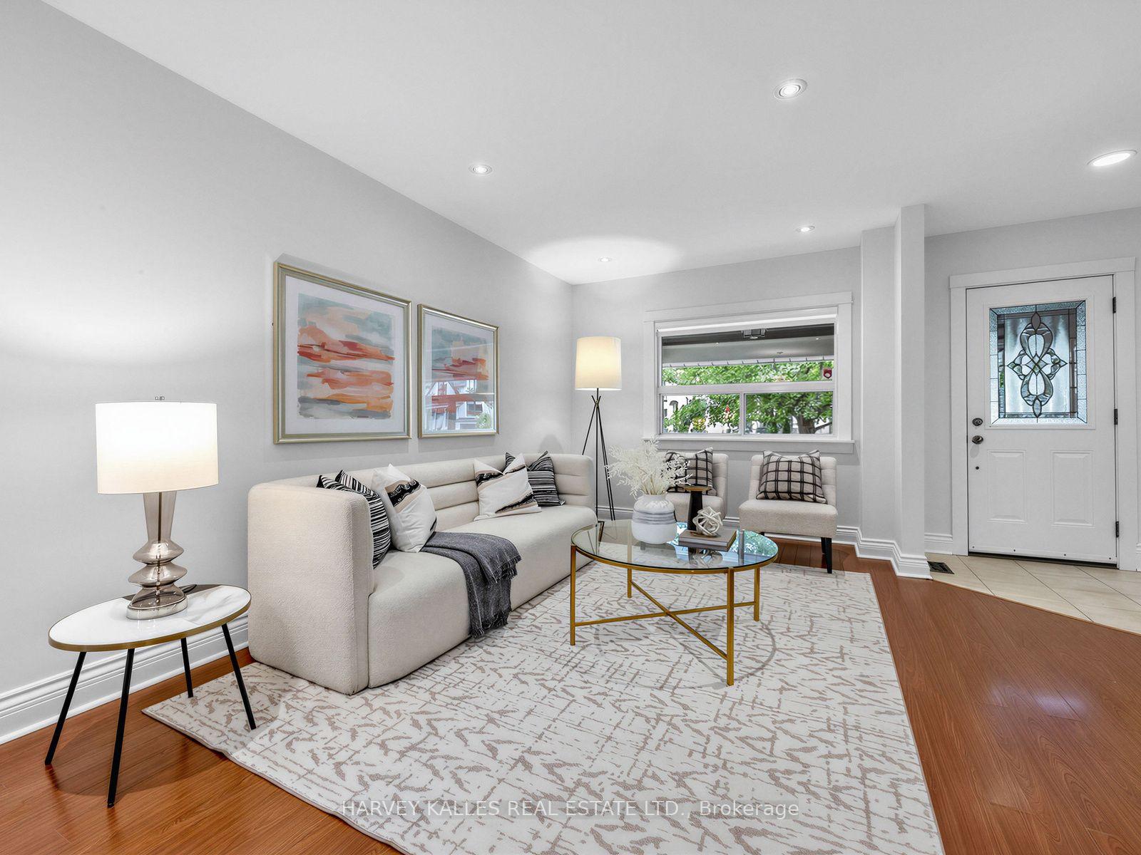 4 Kenrae Road, Toronto