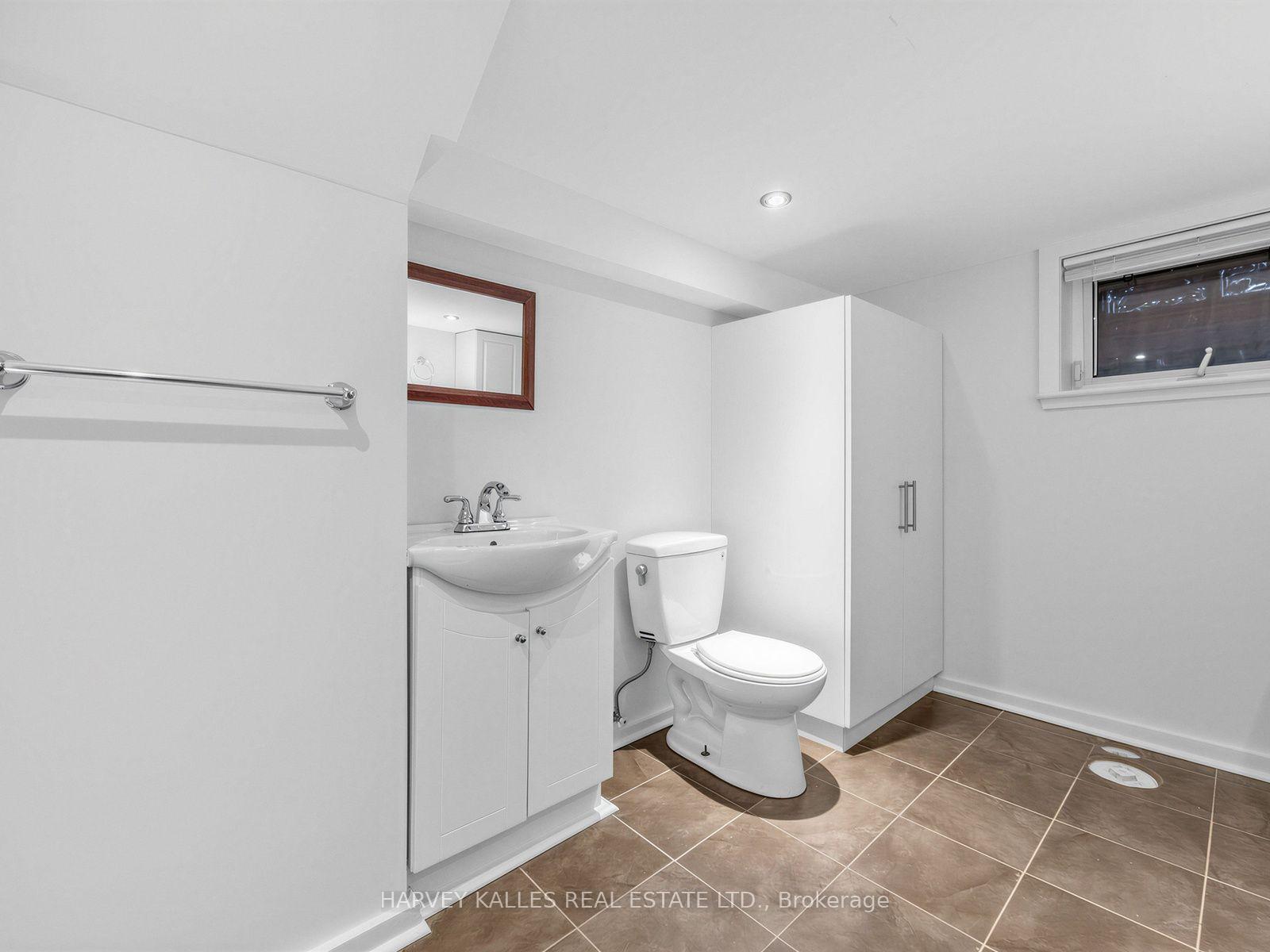 4 Kenrae Road, Toronto