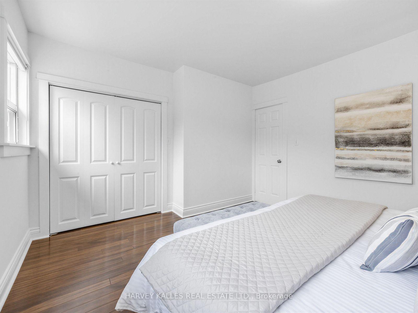 4 Kenrae Road, Toronto