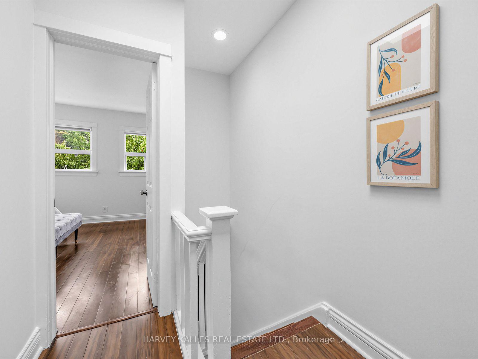 4 Kenrae Road, Toronto