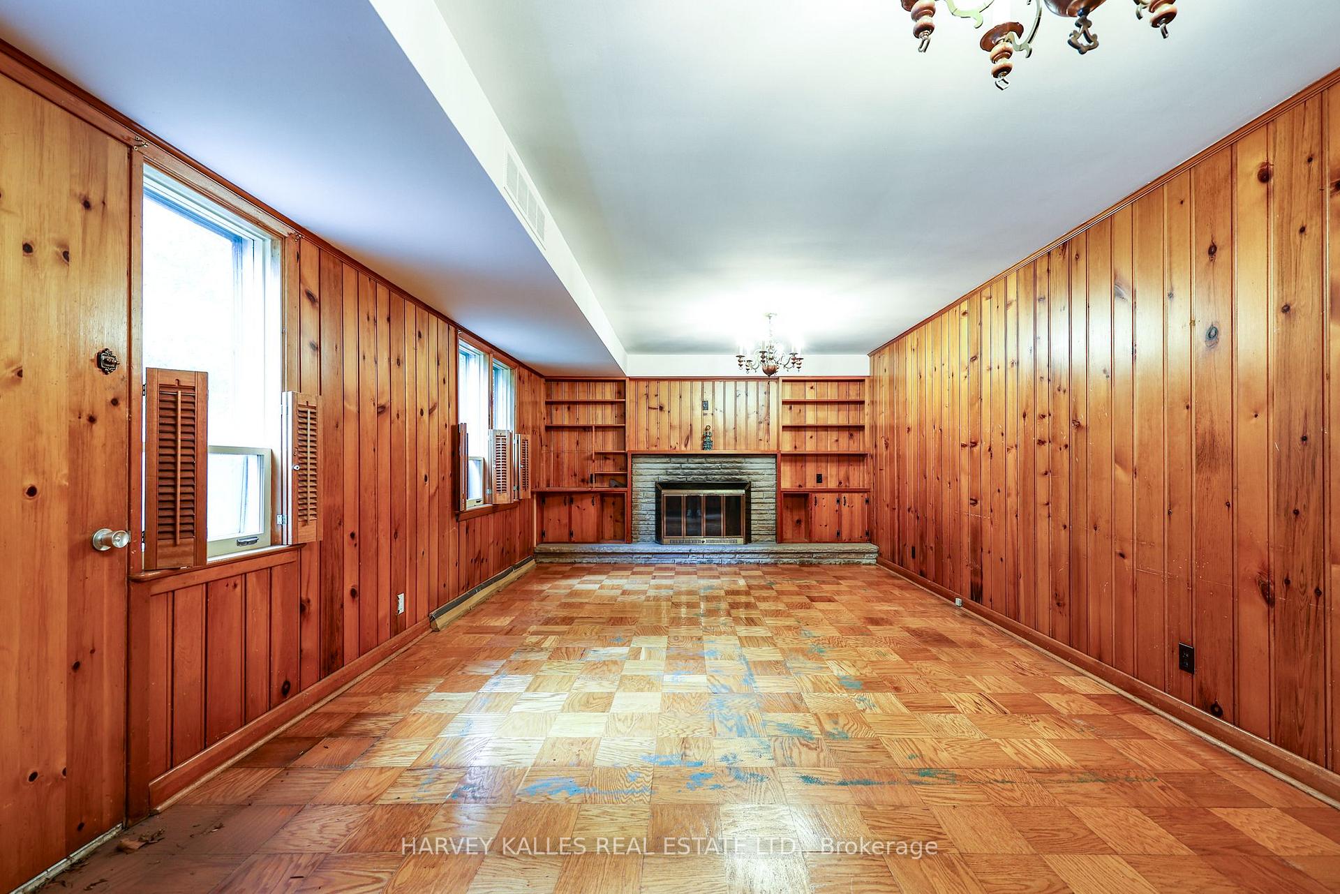 2 Clovestone Road, Toronto