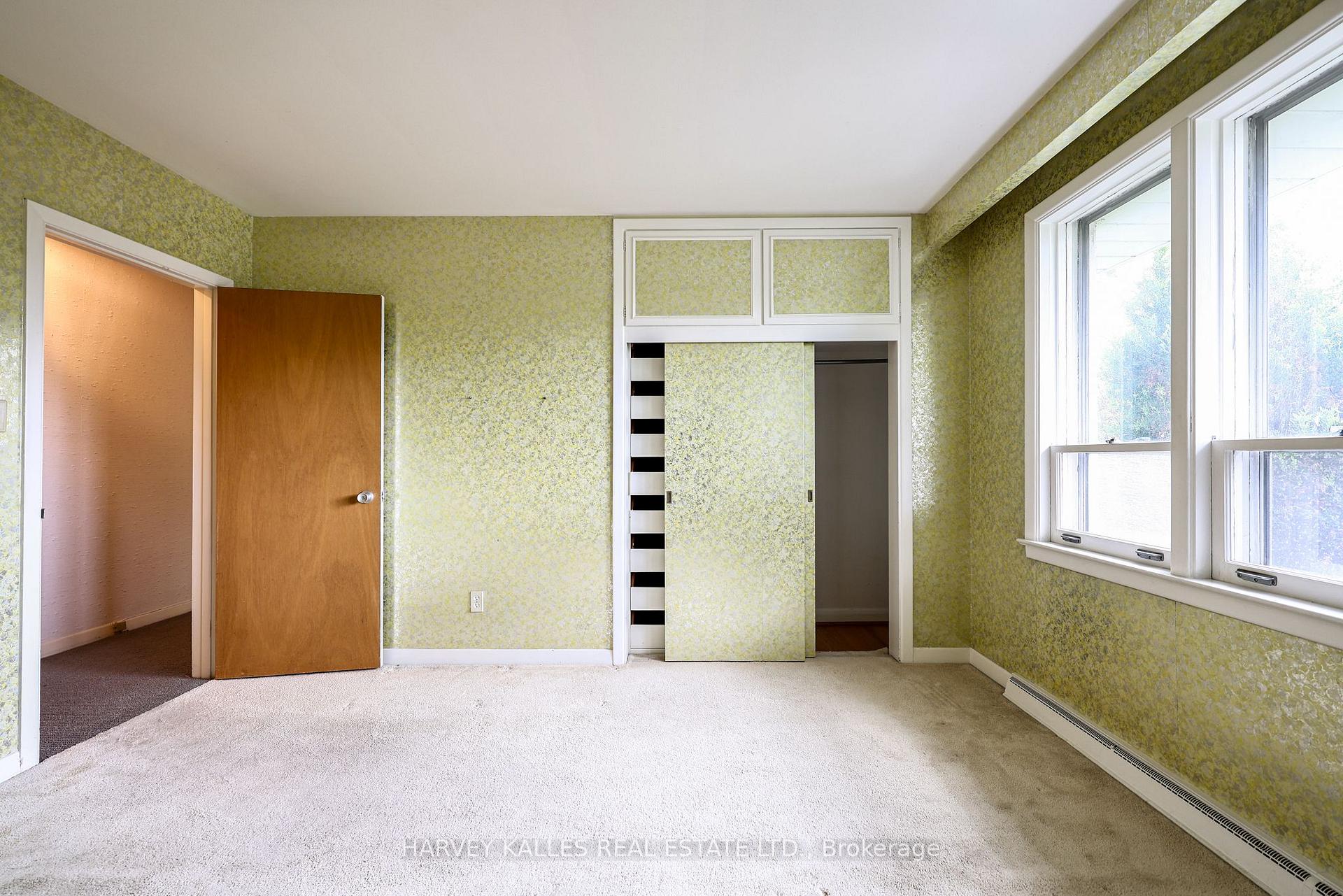 2 Clovestone Road, Toronto