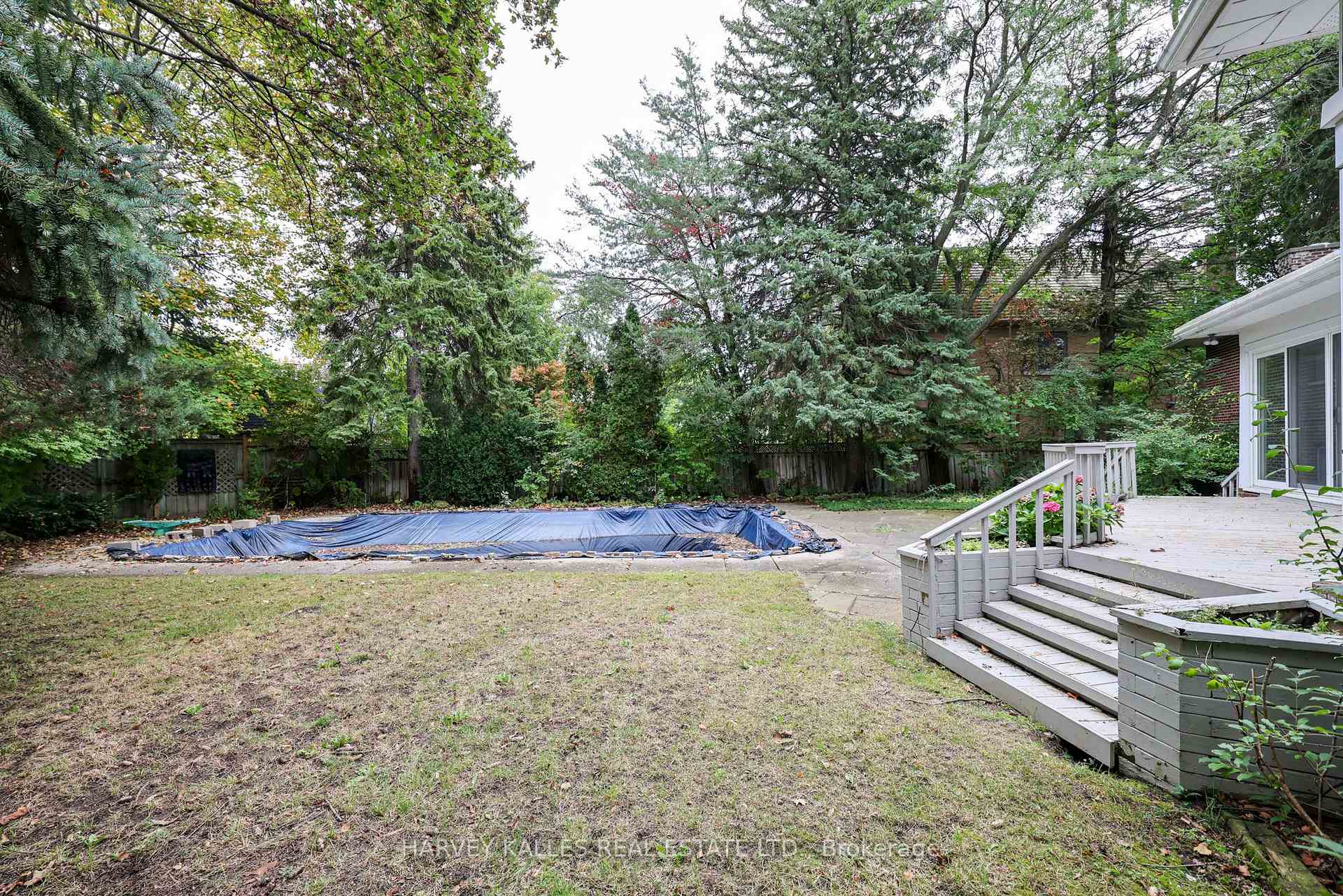 2 Clovestone Road, Toronto