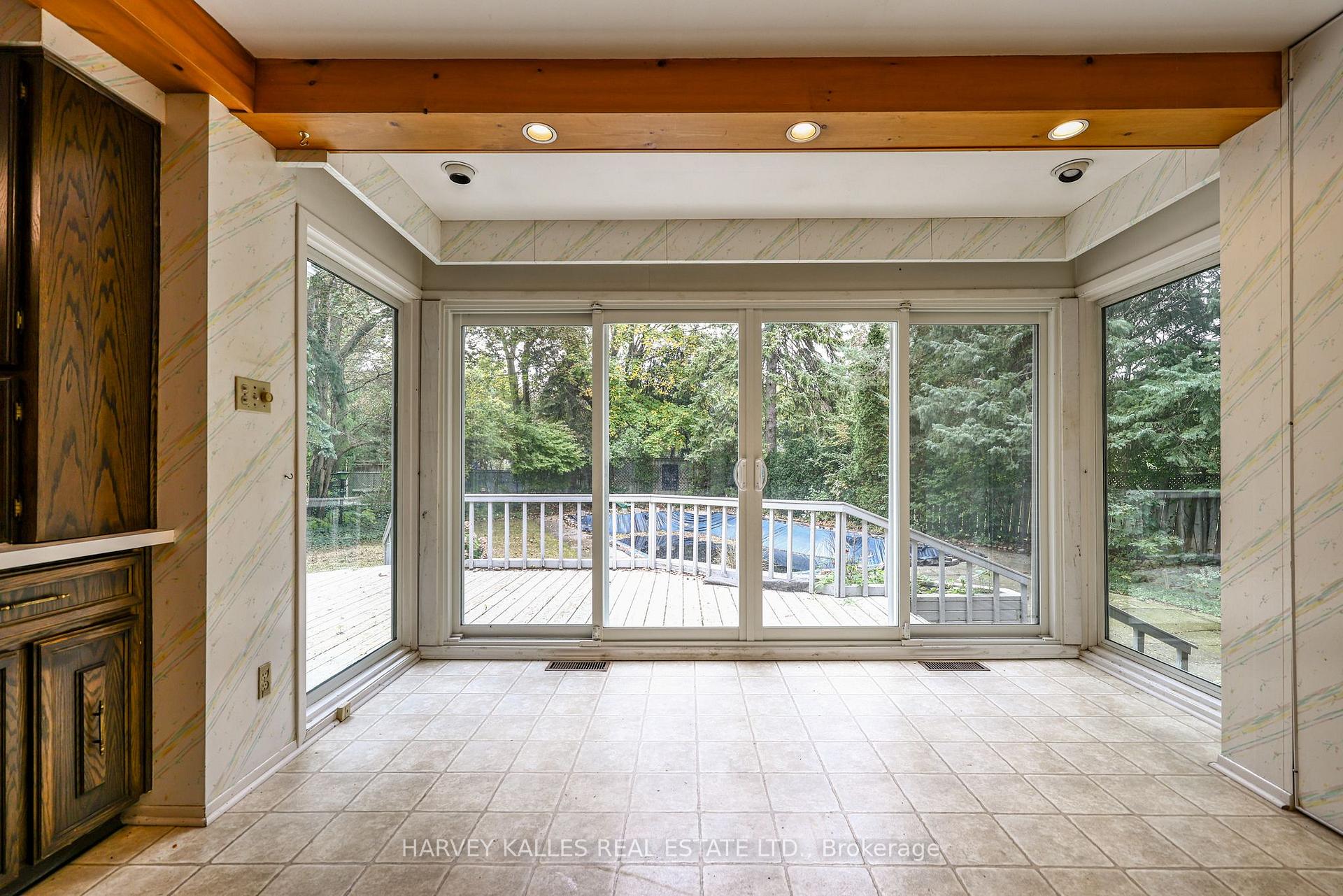 2 Clovestone Road, Toronto