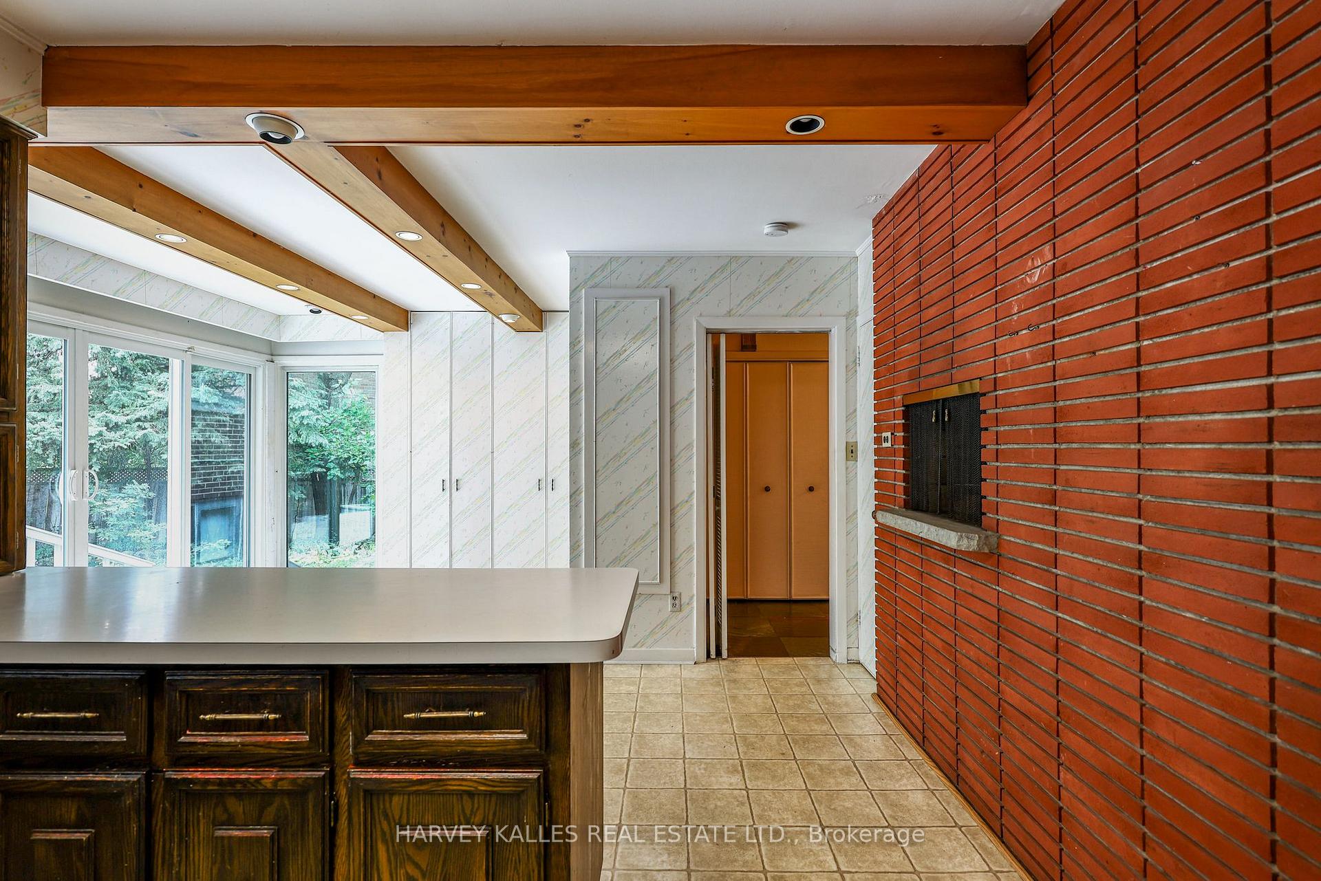 2 Clovestone Road, Toronto