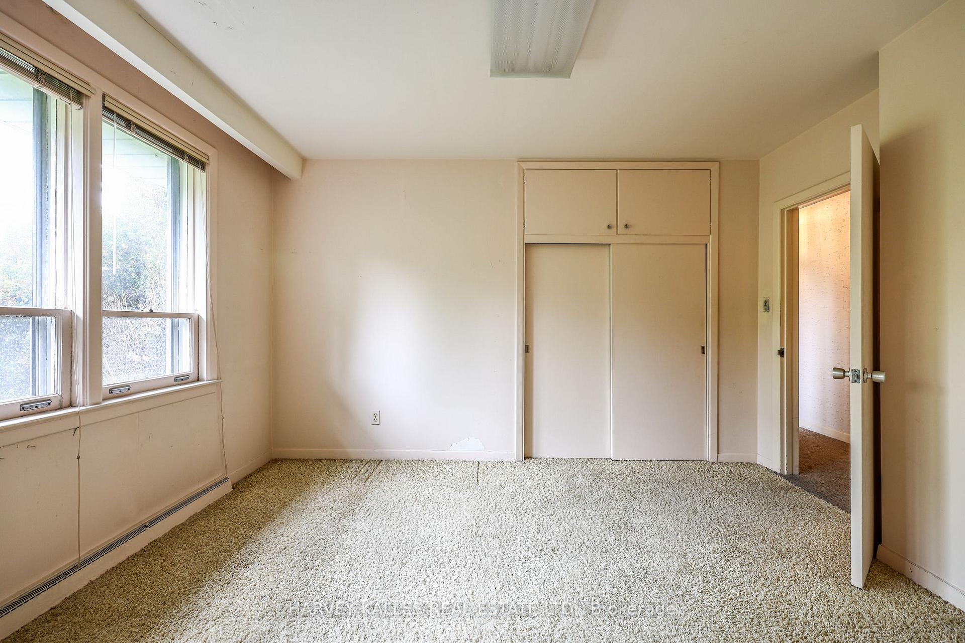 2 Clovestone Road, Toronto