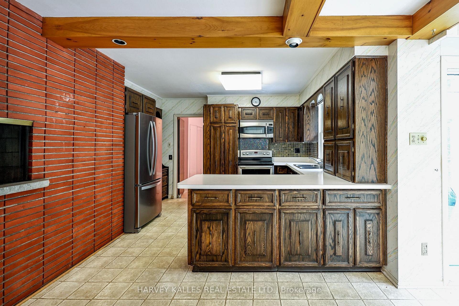 2 Clovestone Road, Toronto