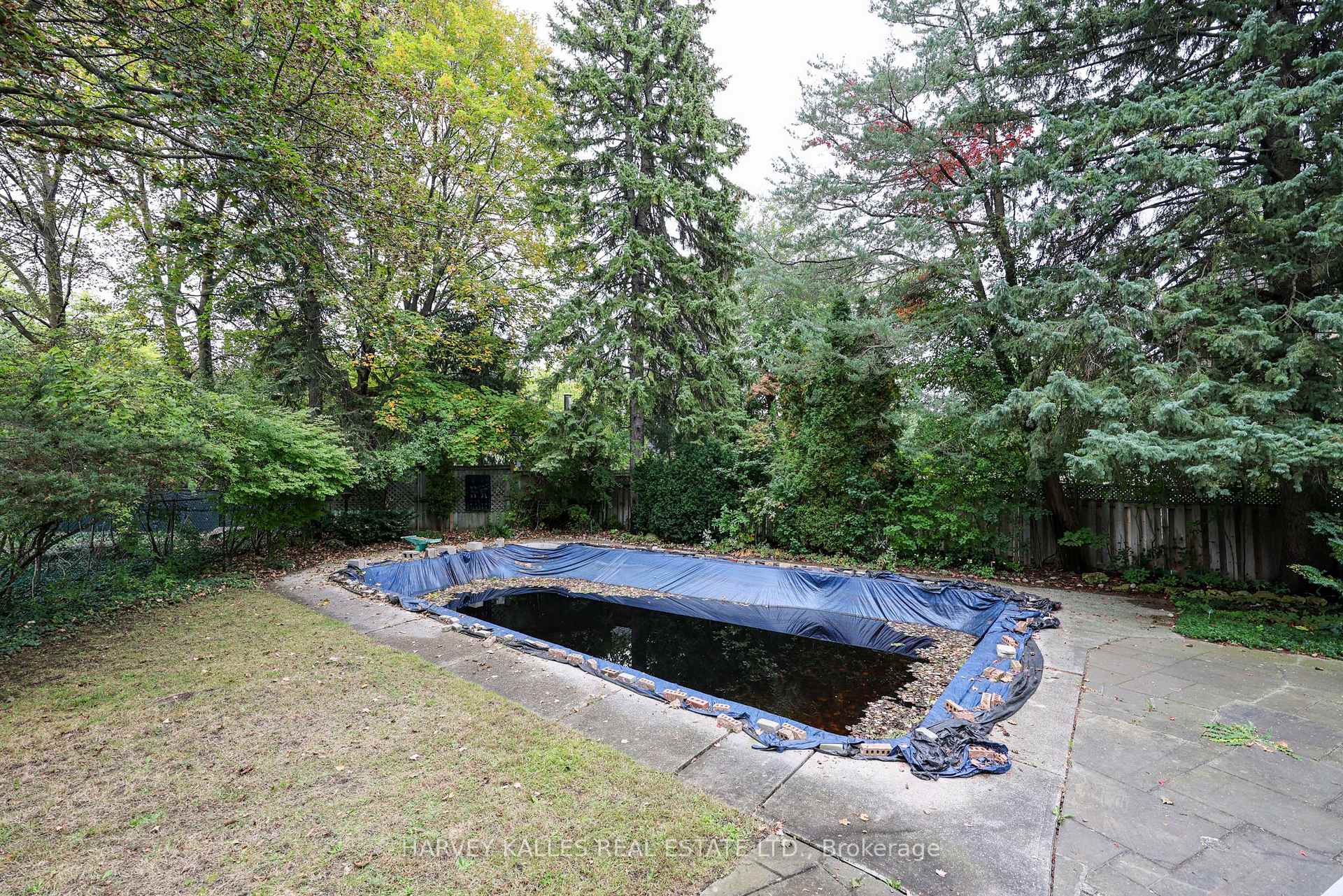 2 Clovestone Road, Toronto
