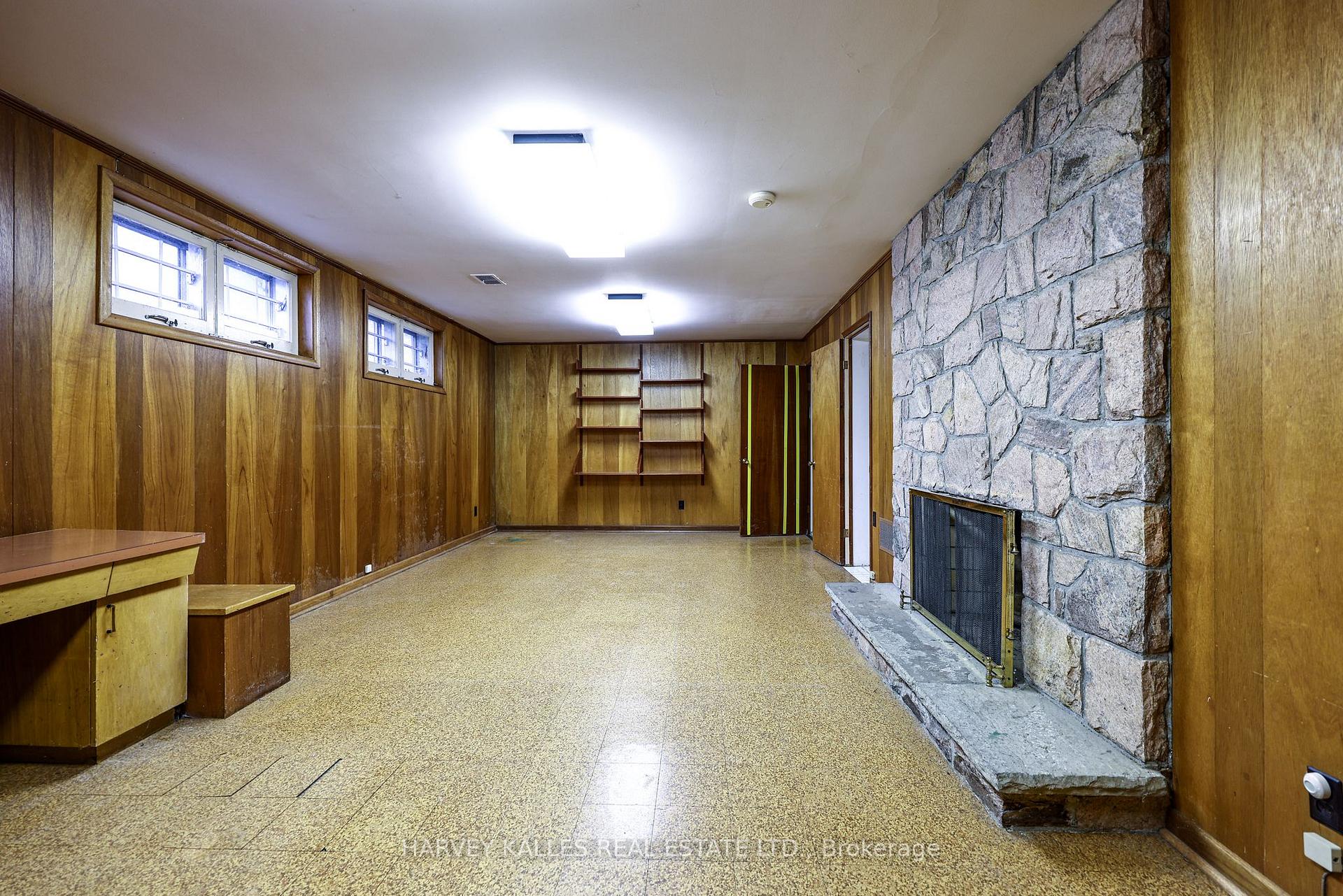 2 Clovestone Road, Toronto