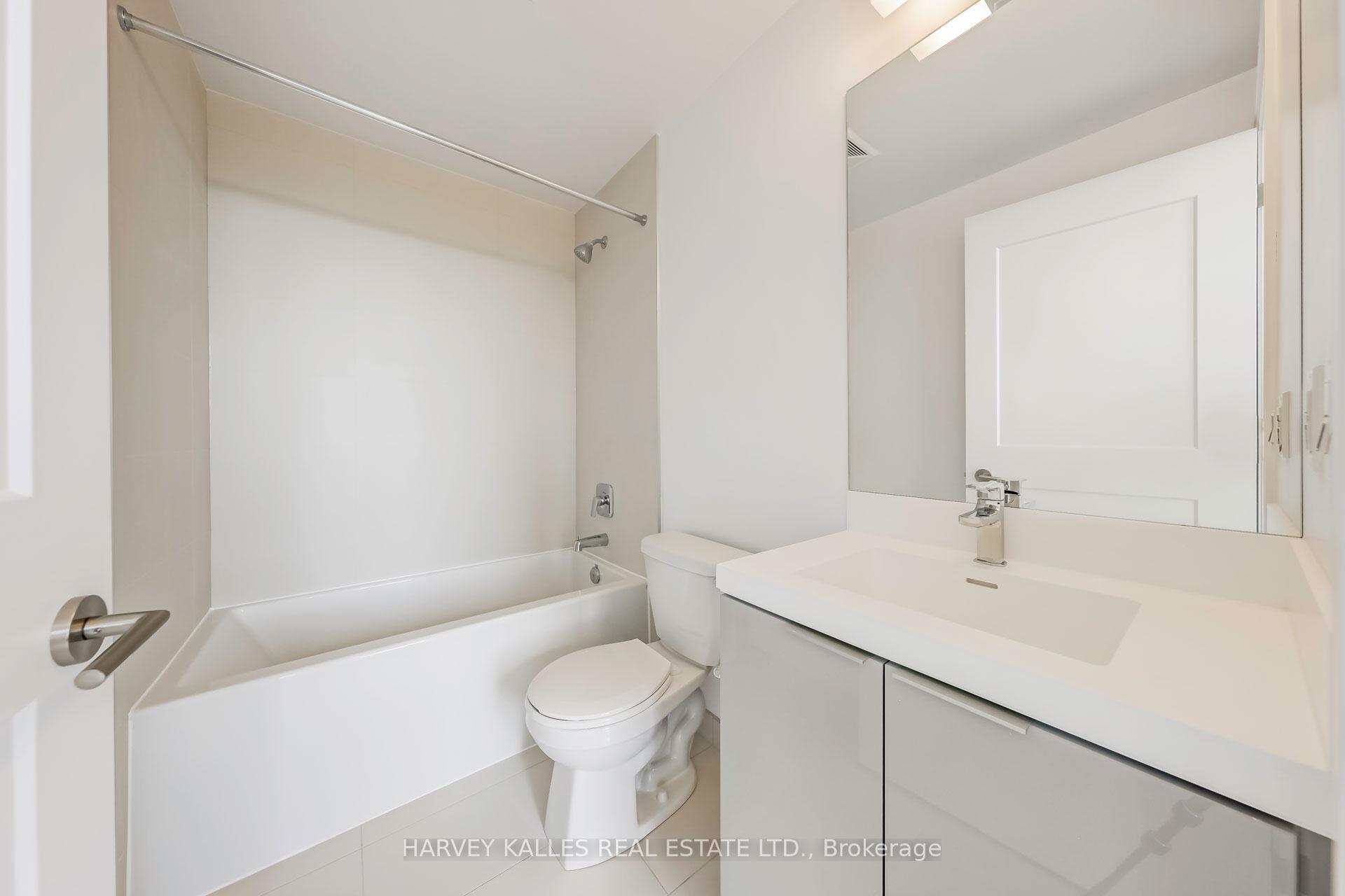 25 Holly Street 2209, Toronto Unit: 2209