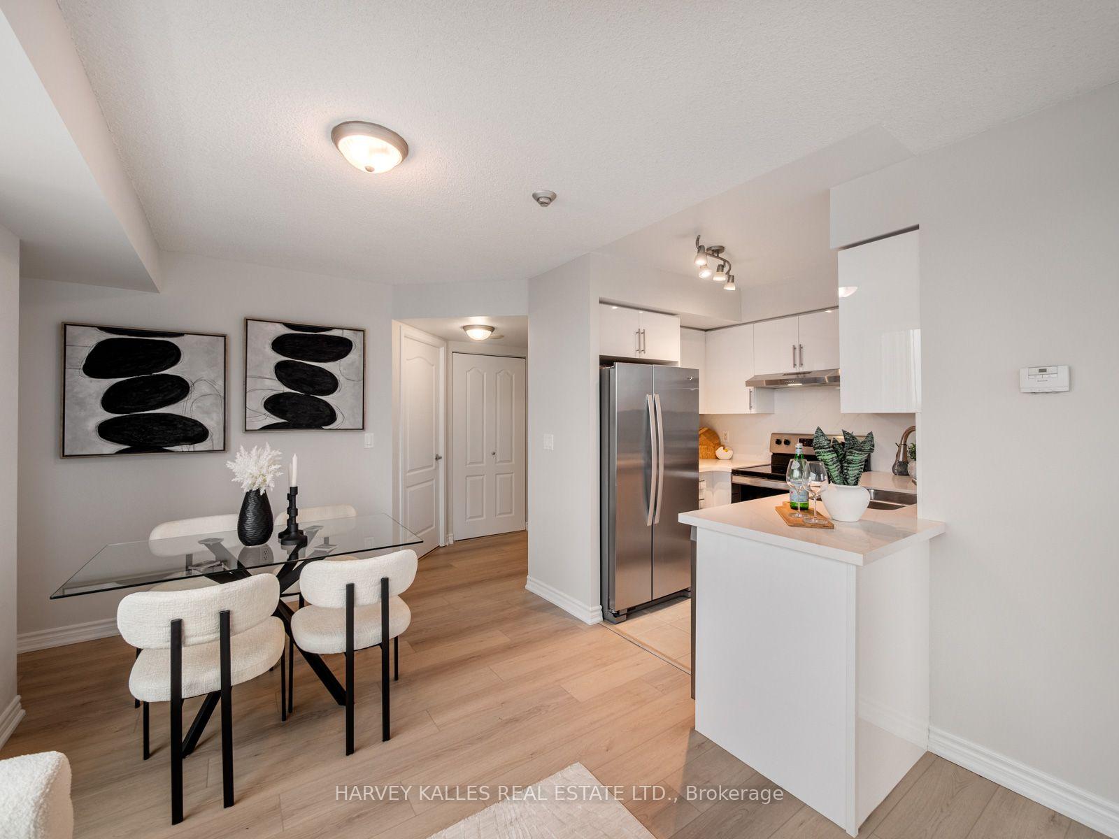 17 Barberry Place 1814, Toronto Unit: 1814