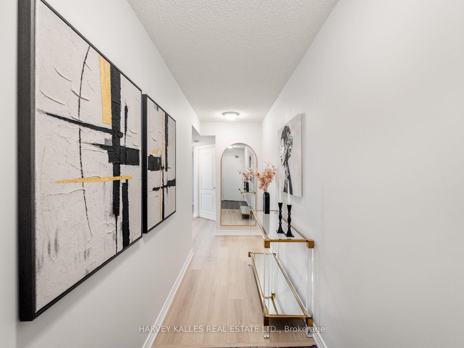 17 Barberry Place 1814, Toronto Unit: 1814