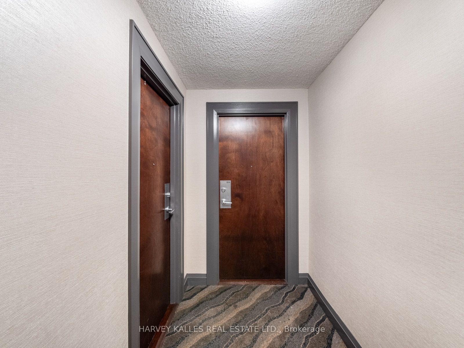 17 Barberry Place 1814, Toronto Unit: 1814