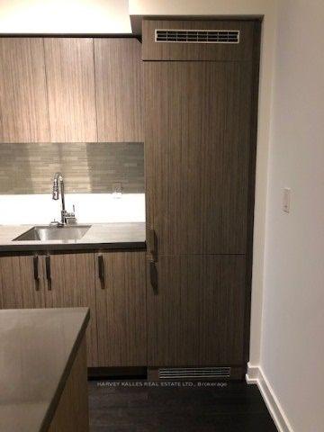 501 St Clair Avenue W 412, Toronto Unit: 412