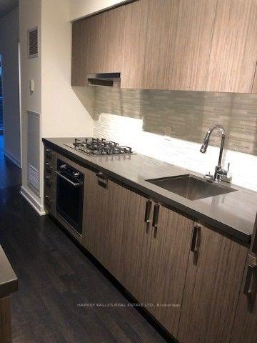 501 St Clair Avenue W 412, Toronto Unit: 412