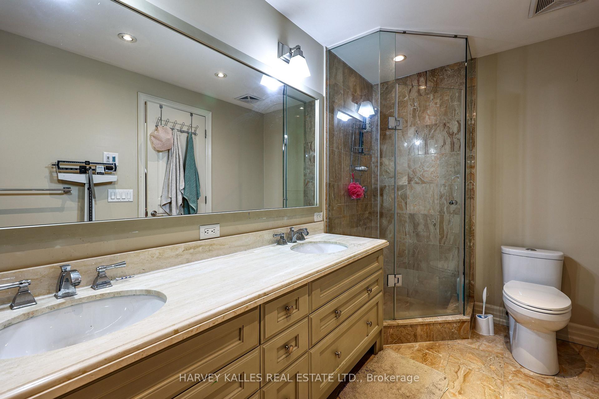 21 Burkebrook Place TH9, Toronto Unit: TH9