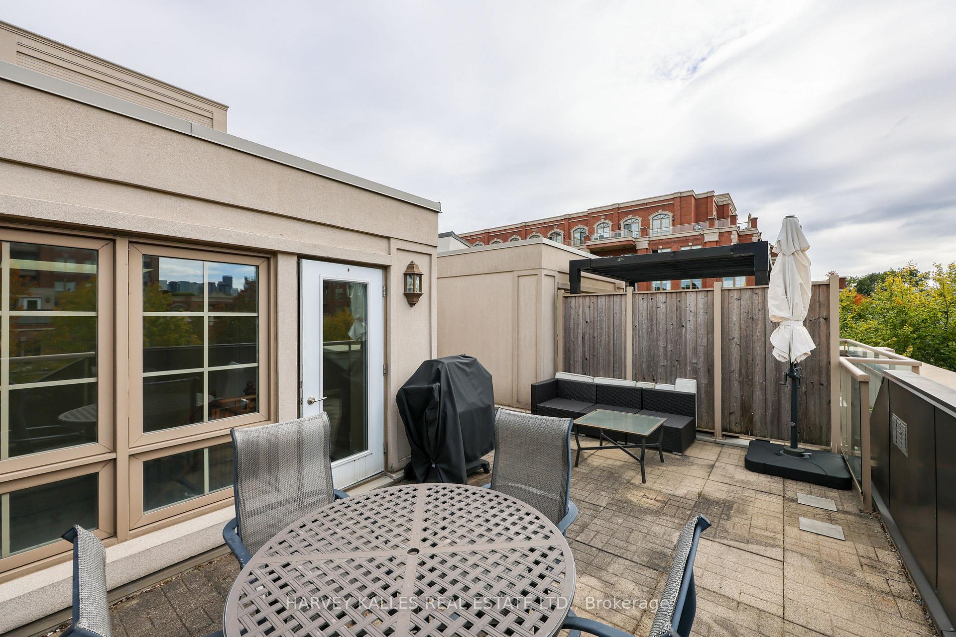 21 Burkebrook Place TH9, Toronto Unit: TH9